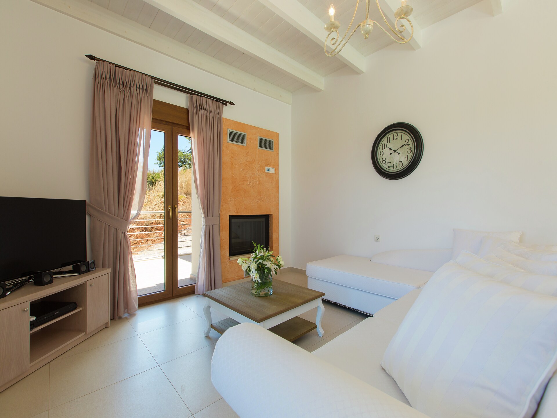 Ruime vrijstaande villa met privézwembad op het Kretenzische platteland bij Panormo - foto 13