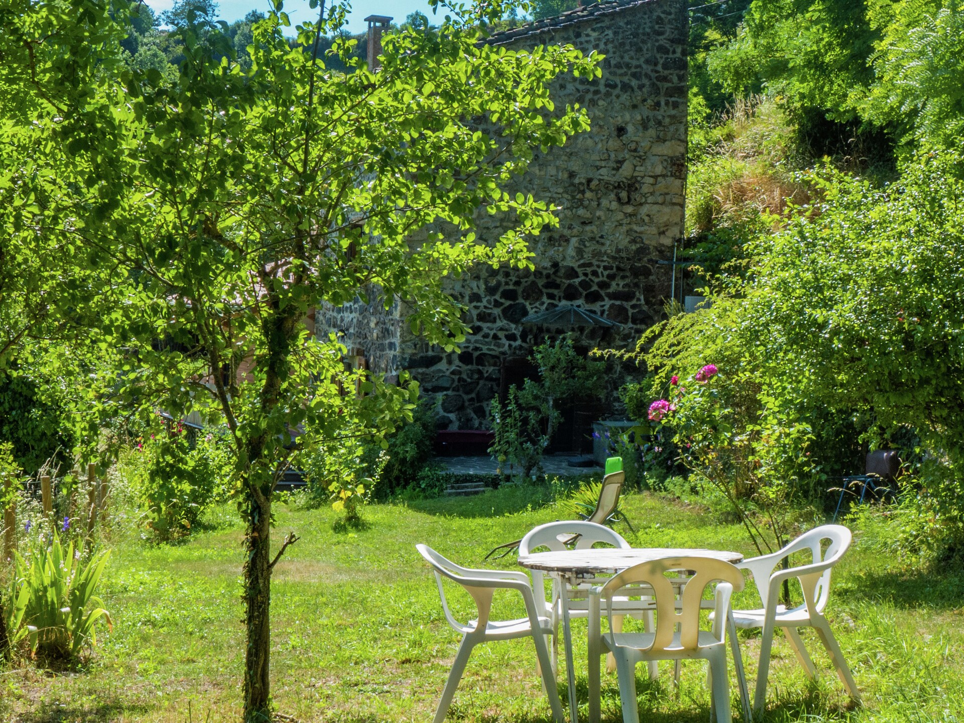 Vrijstaand vakantiehuis Le Verdier aan de golfbaan in Saint-Privat-d'Allier - foto 24
