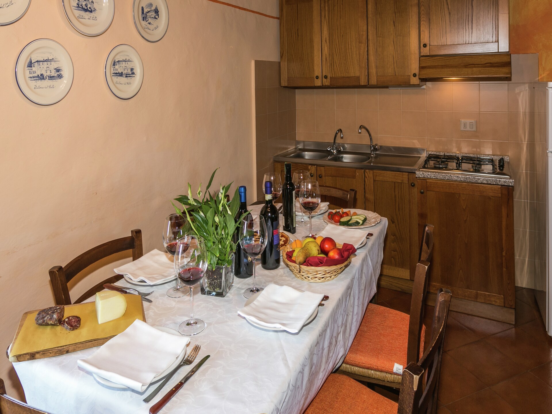 Authentieke Toscaanse villa voor 10 personen op wijndomein met zwembaden - foto 14