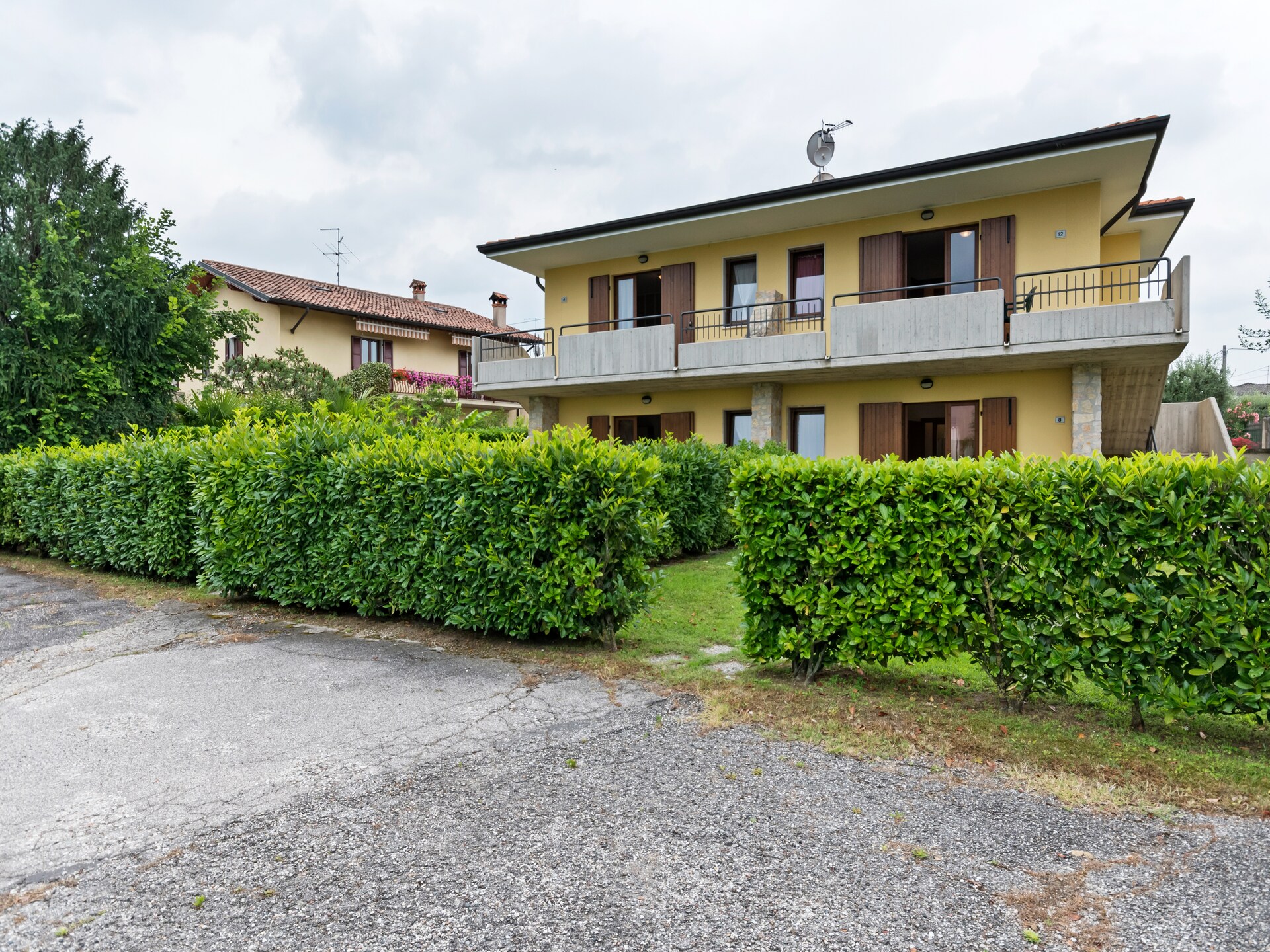 Zonnig appartement met balkon en zicht op het Gardameer in Lazise - foto 9