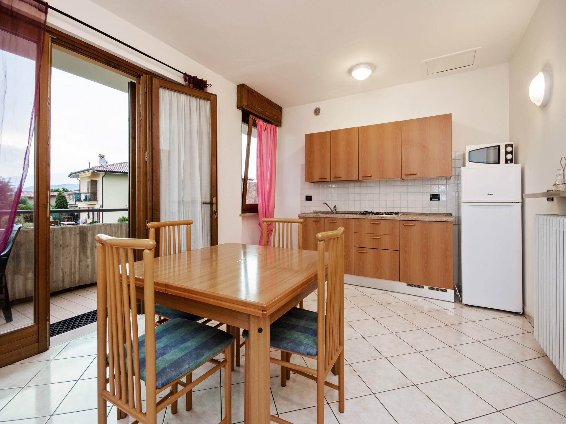 Zonnig appartement met balkon en zicht op het Gardameer in Lazise - foto 4