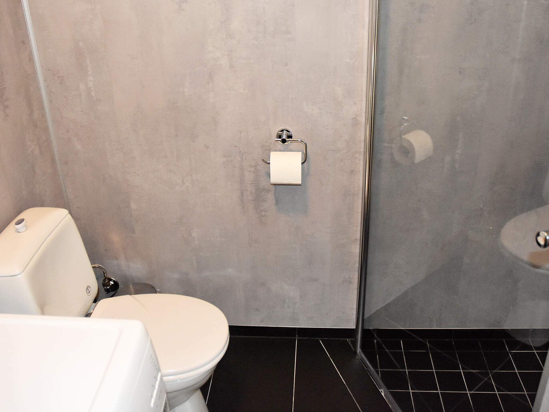 Licht vakantiehuis in Rorbu-stijl direct aan het water bij Brattvåg - foto 17