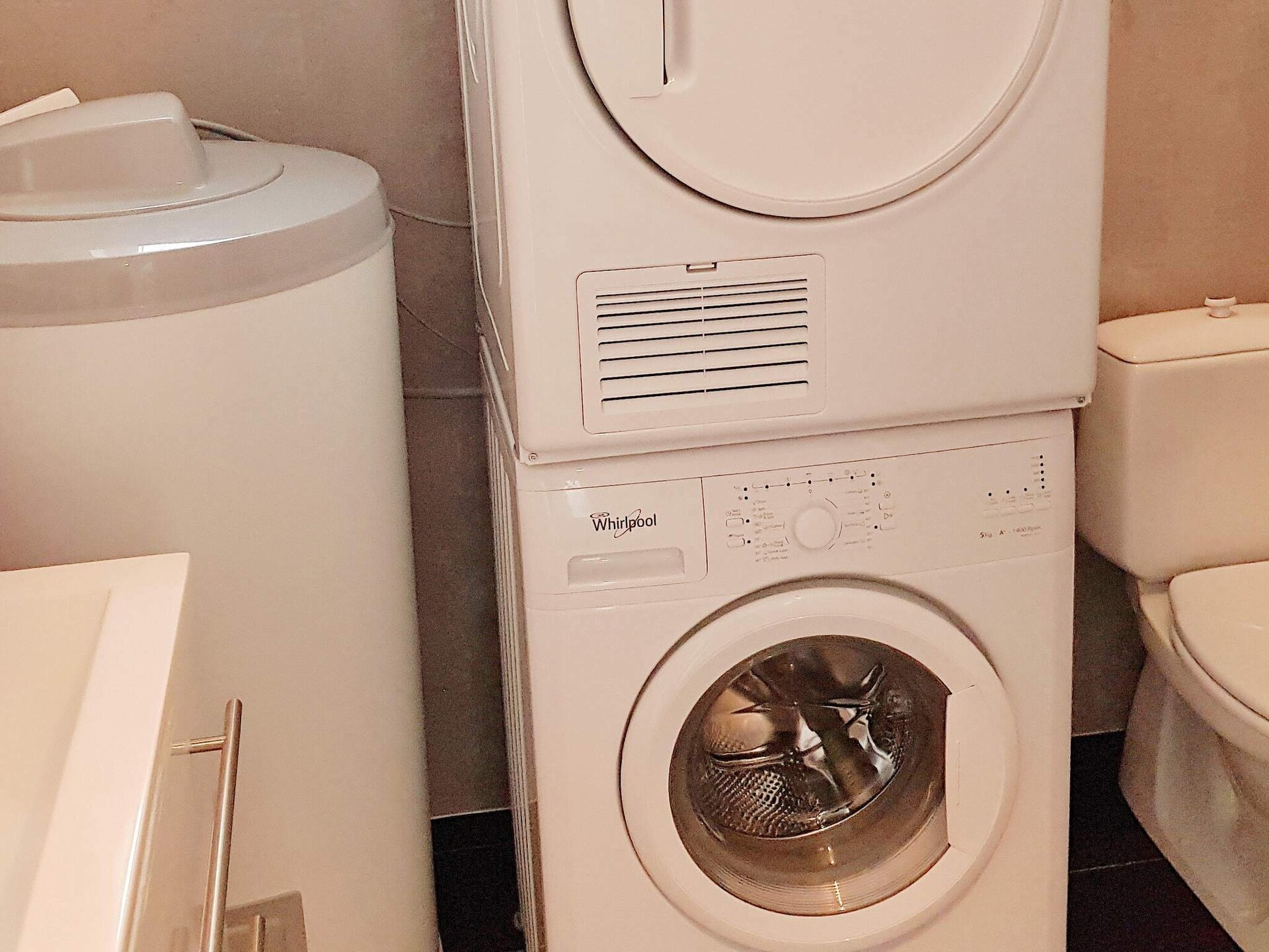 Licht vakantiehuis in Rorbu-stijl direct aan het water bij Brattvåg - foto 20