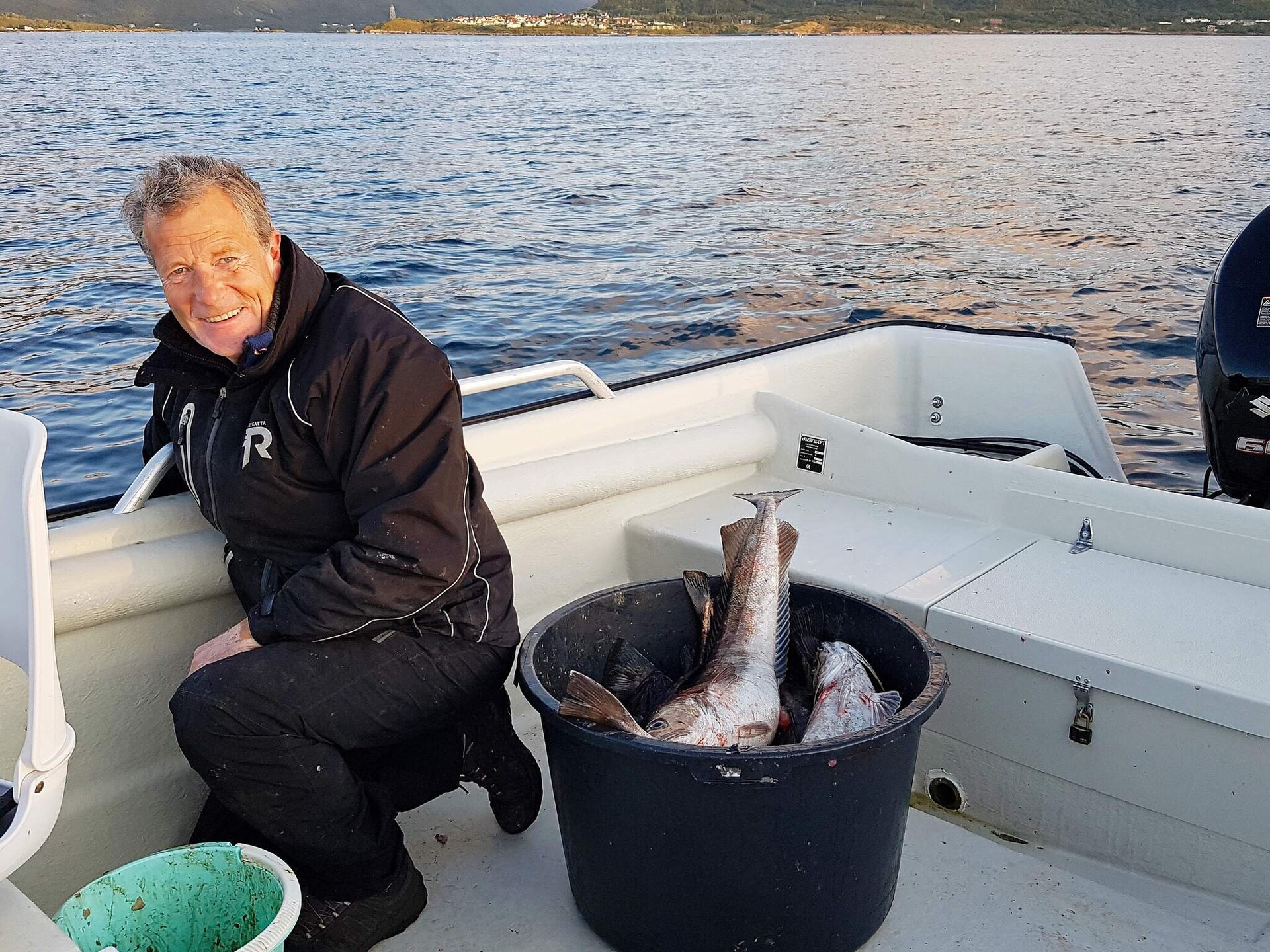 Licht vakantiehuis in Rorbu-stijl direct aan het water bij Brattvåg - foto 33