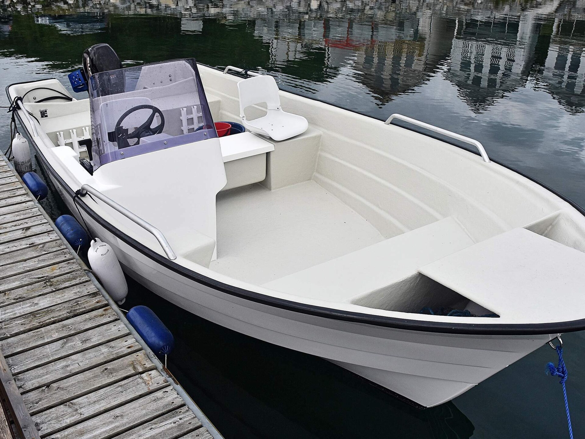 Licht vakantiehuis in Rorbu-stijl direct aan het water bij Brattvåg - foto 52