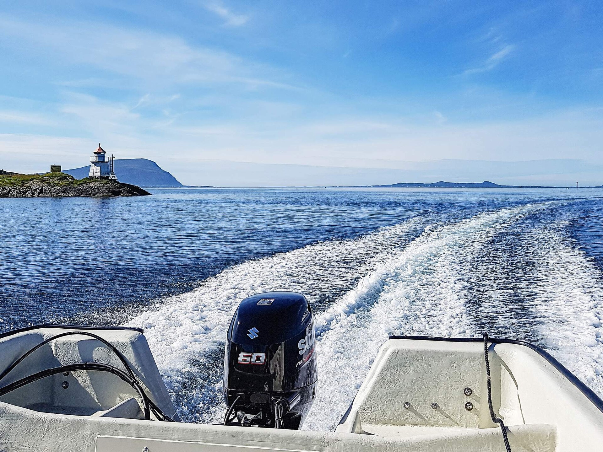 Licht vakantiehuis in Rorbu-stijl direct aan het water bij Brattvåg - foto 53