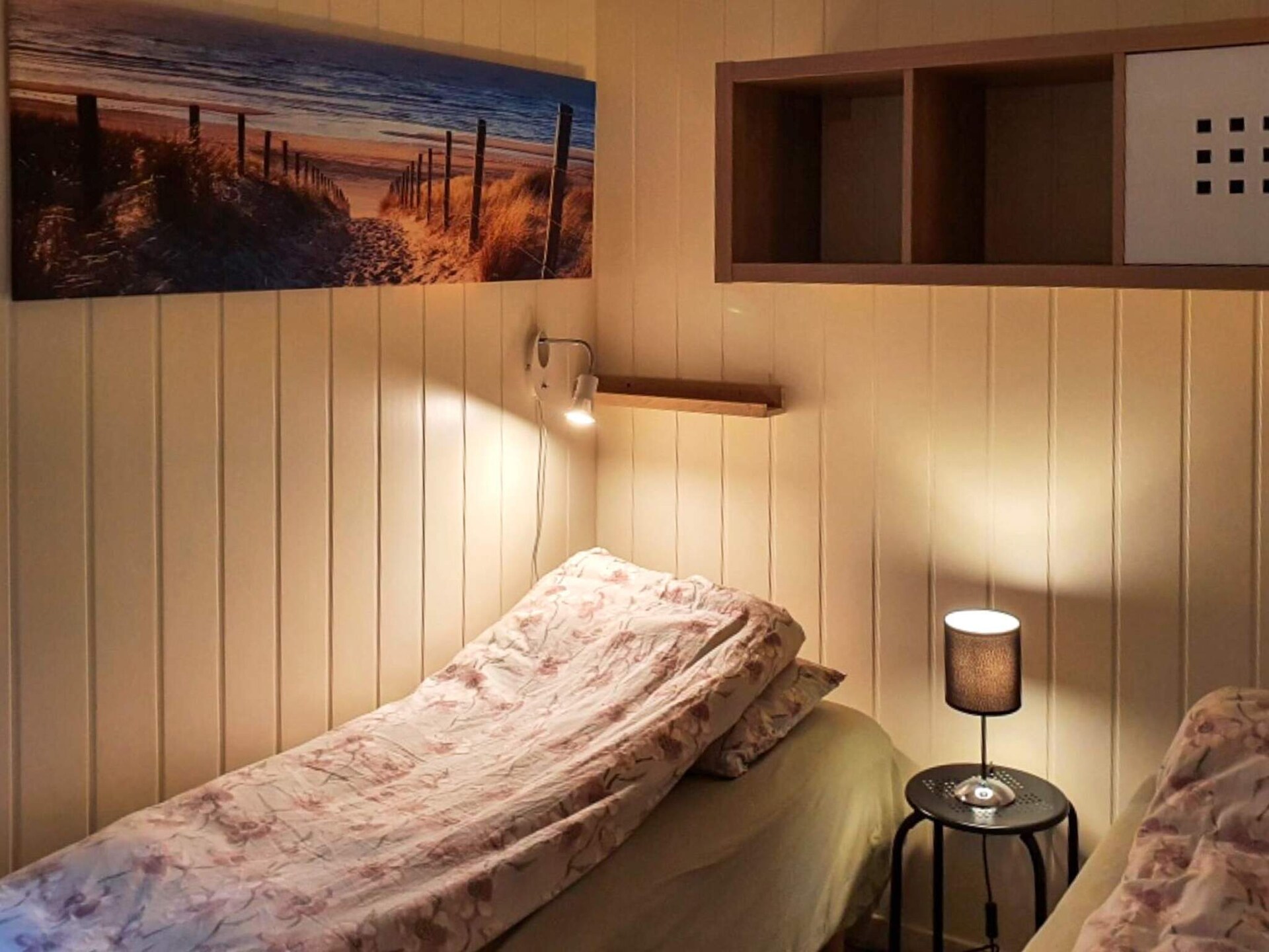 Licht vakantiehuis in Rorbu-stijl direct aan het water bij Brattvåg - foto 18