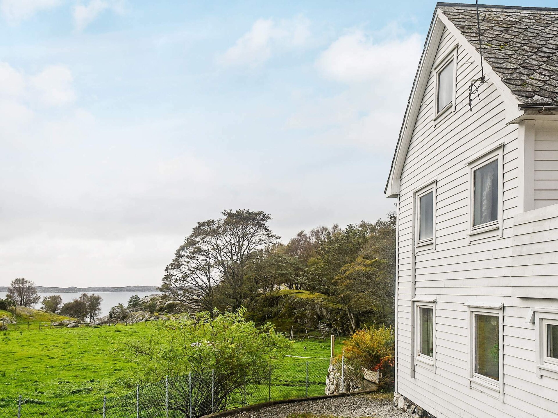 Ruim vakantiehuis aan de fjord bij Finnås – ideaal voor vissers en natuurliefhebbers - foto 1