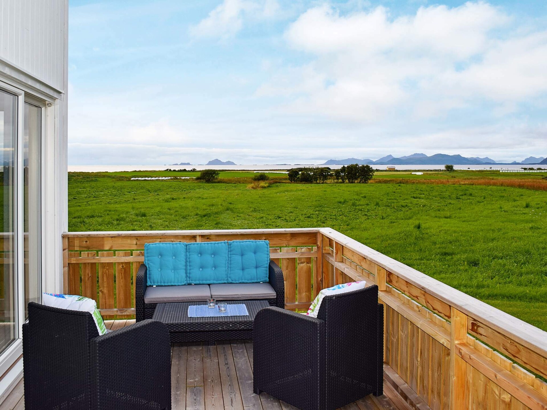 Ruim vakantiehuis met panoramisch uitzicht op zee en de Lofoten - foto 4
