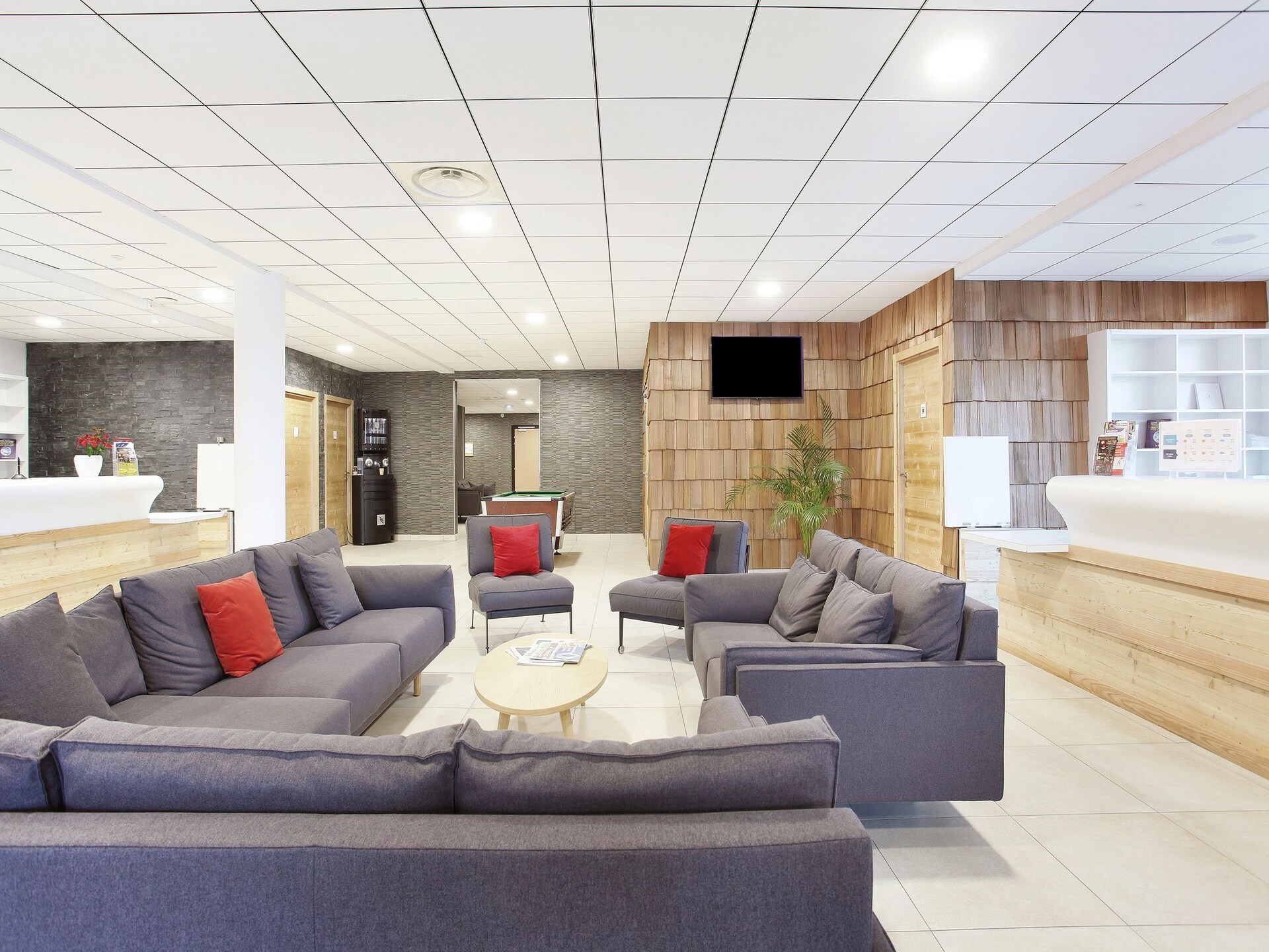 Luxe appartement in La Clusaz met zwembad en spa - foto 12