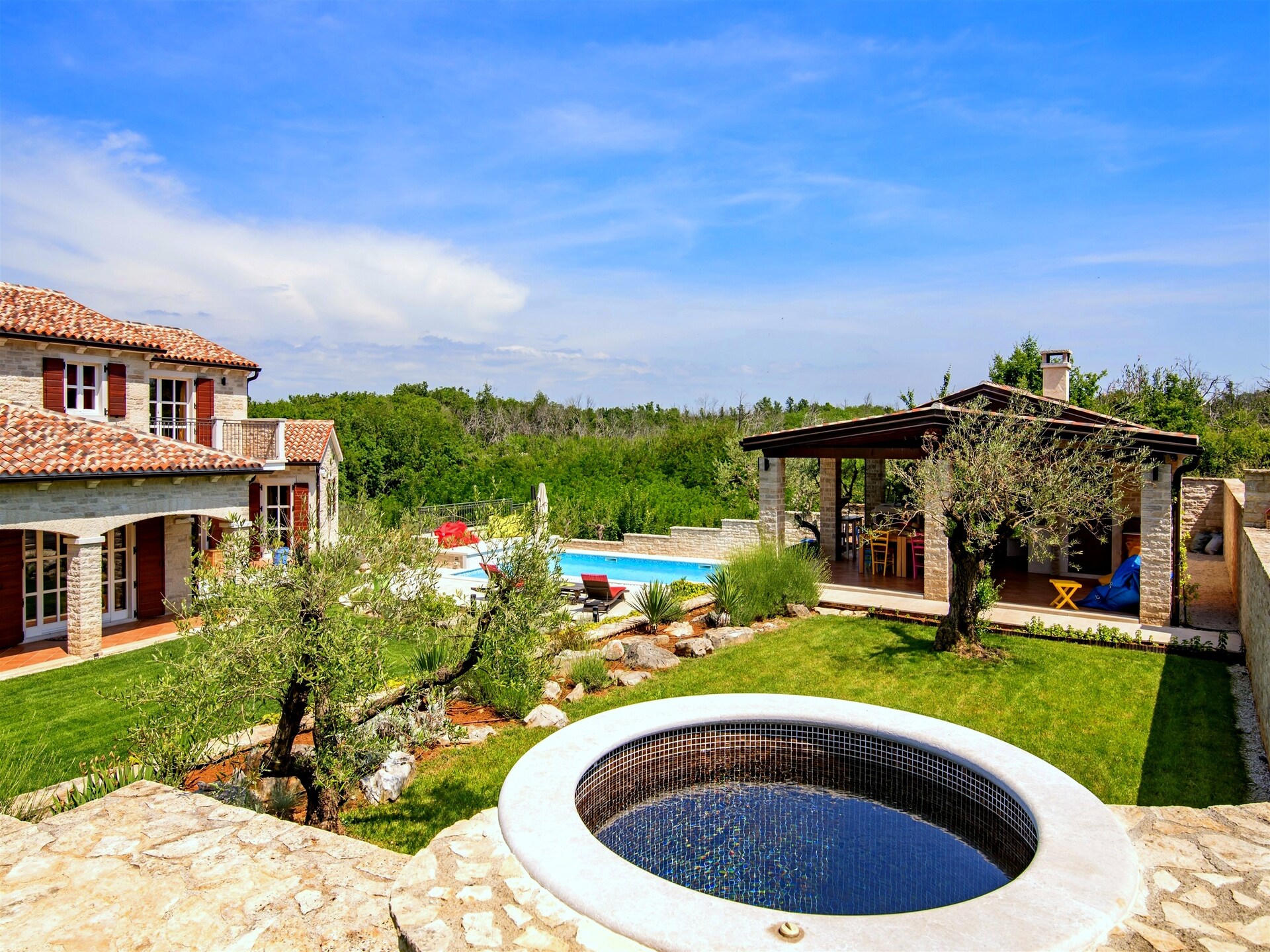 Villa Artien: Luxe landhuis met zwembad en bubbelbad in Istrië - foto 36