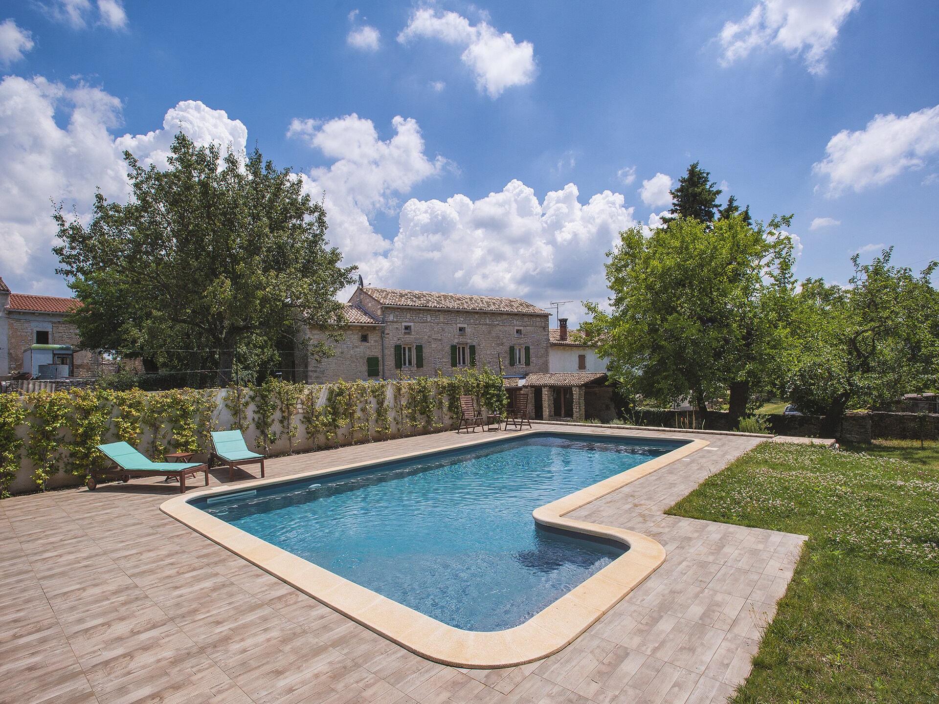 Gerenoveerde villa met privé zoutwaterzwembad nabij Svetvinčenat - foto 8