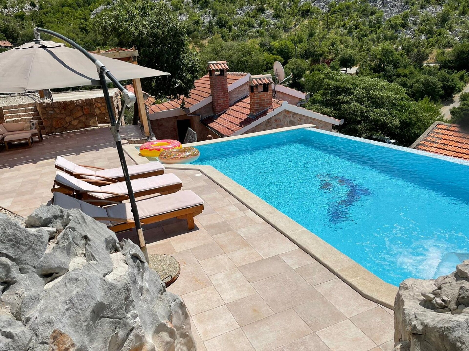Vrijstaande villa met privézwembad en sauna bij Paklenica - foto 9