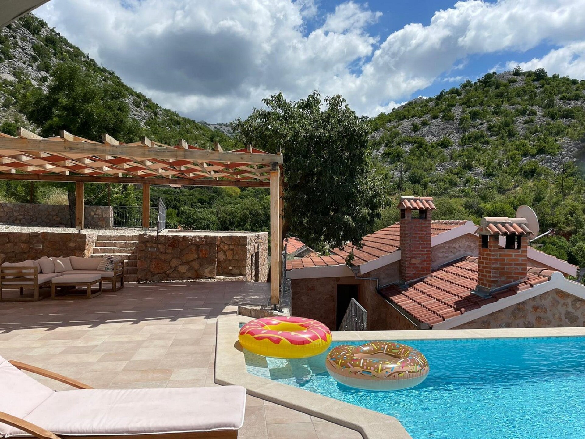 Vrijstaande villa met privézwembad en sauna bij Paklenica - foto 3