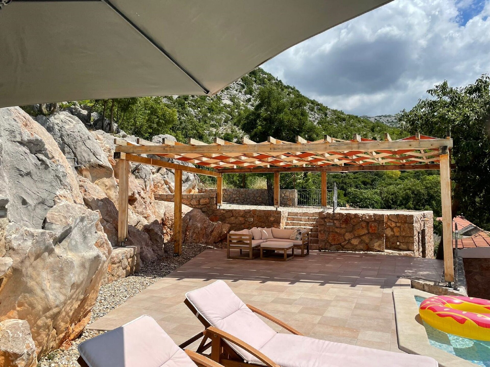 Vrijstaande villa met privézwembad en sauna bij Paklenica - foto 2