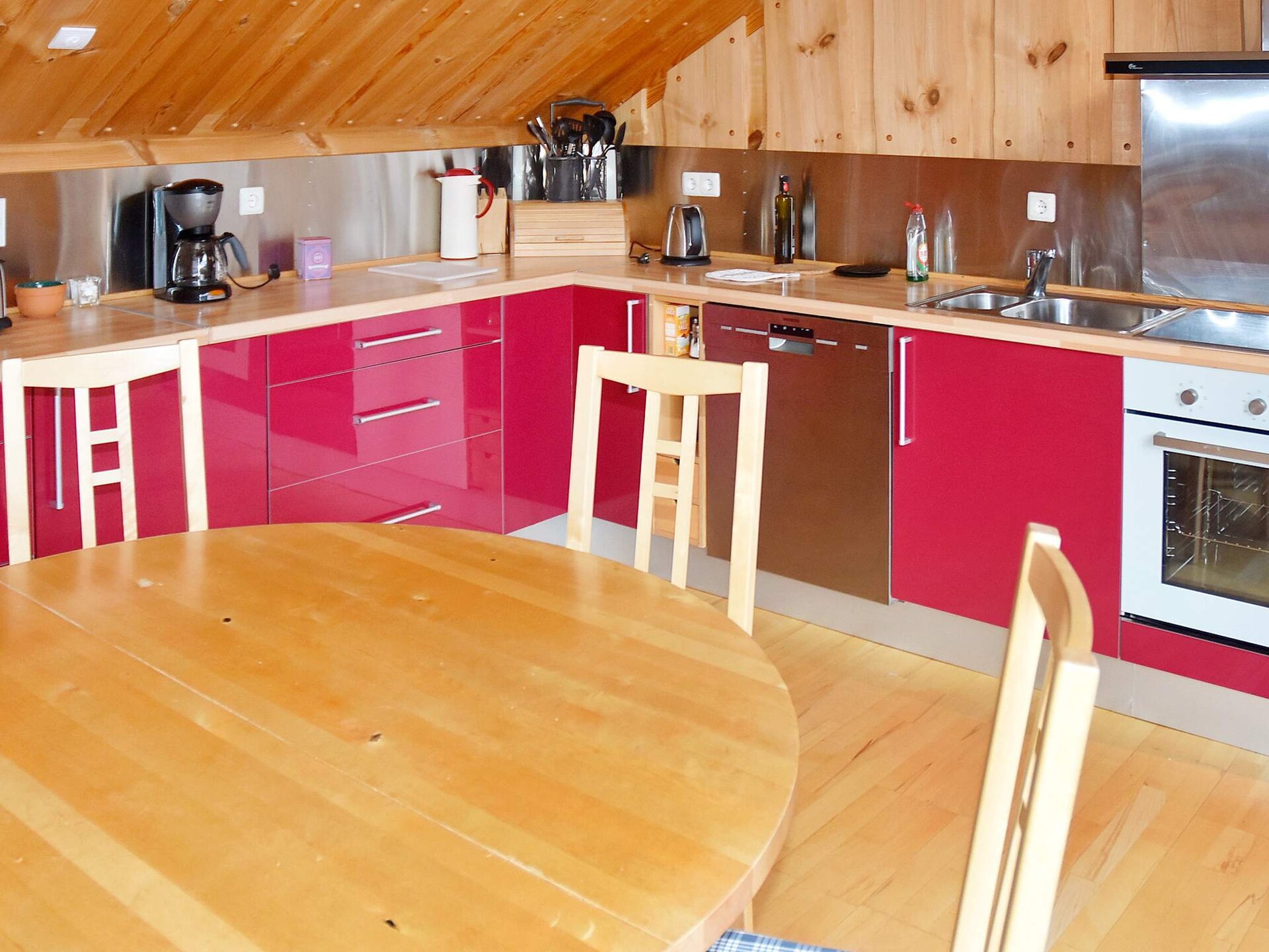 In het centrum van Eidsvåg: Ruim appartement direct aan de fjord - foto 21