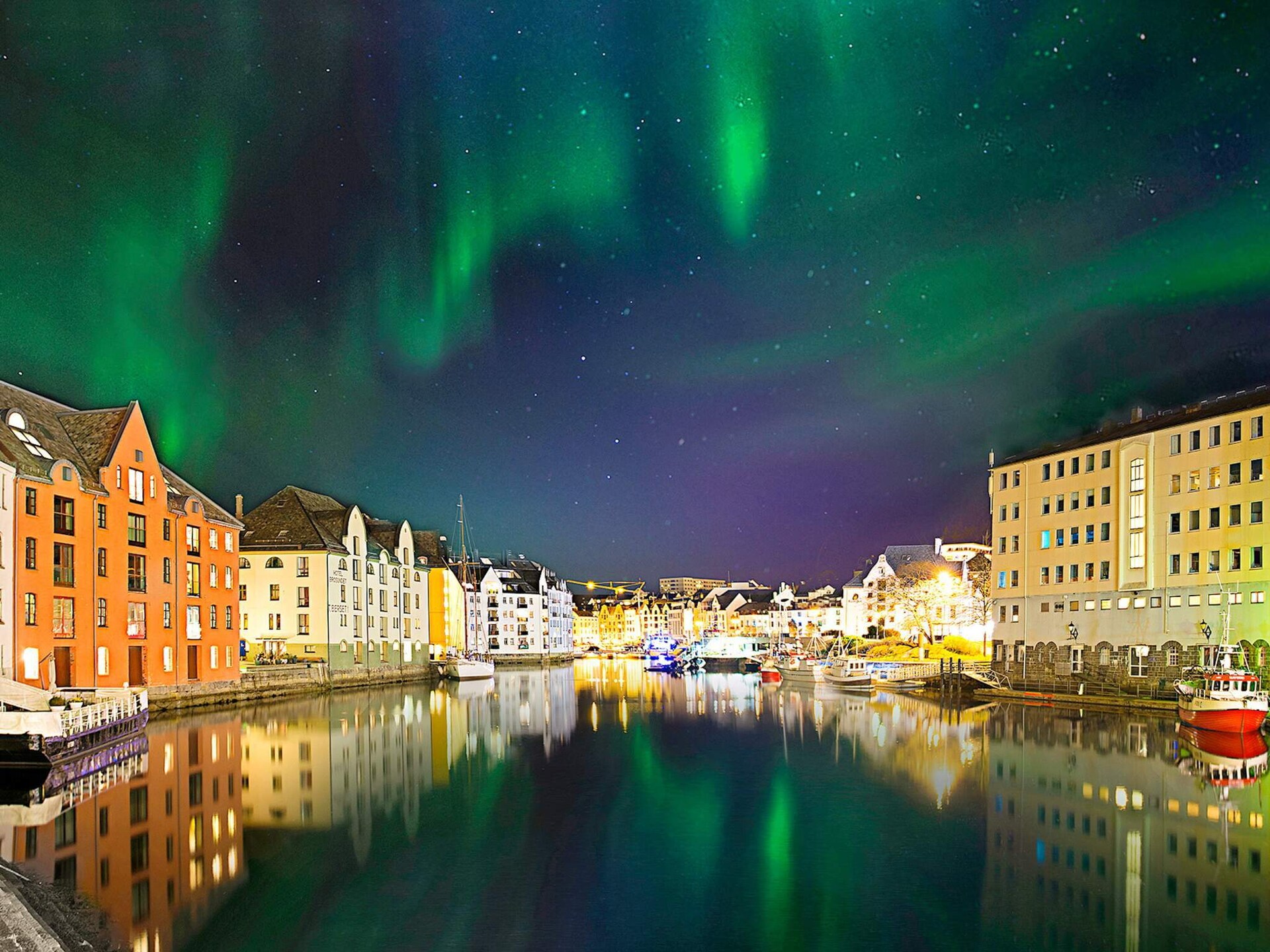 In het centrum van Eidsvåg: Ruim appartement direct aan de fjord - foto 61
