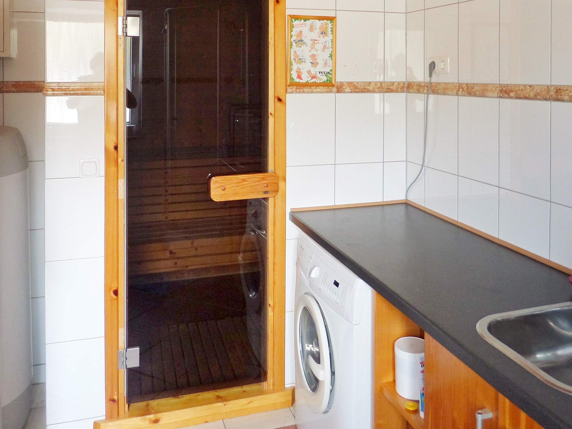 In het centrum van Eidsvåg: Ruim appartement direct aan de fjord - foto 69
