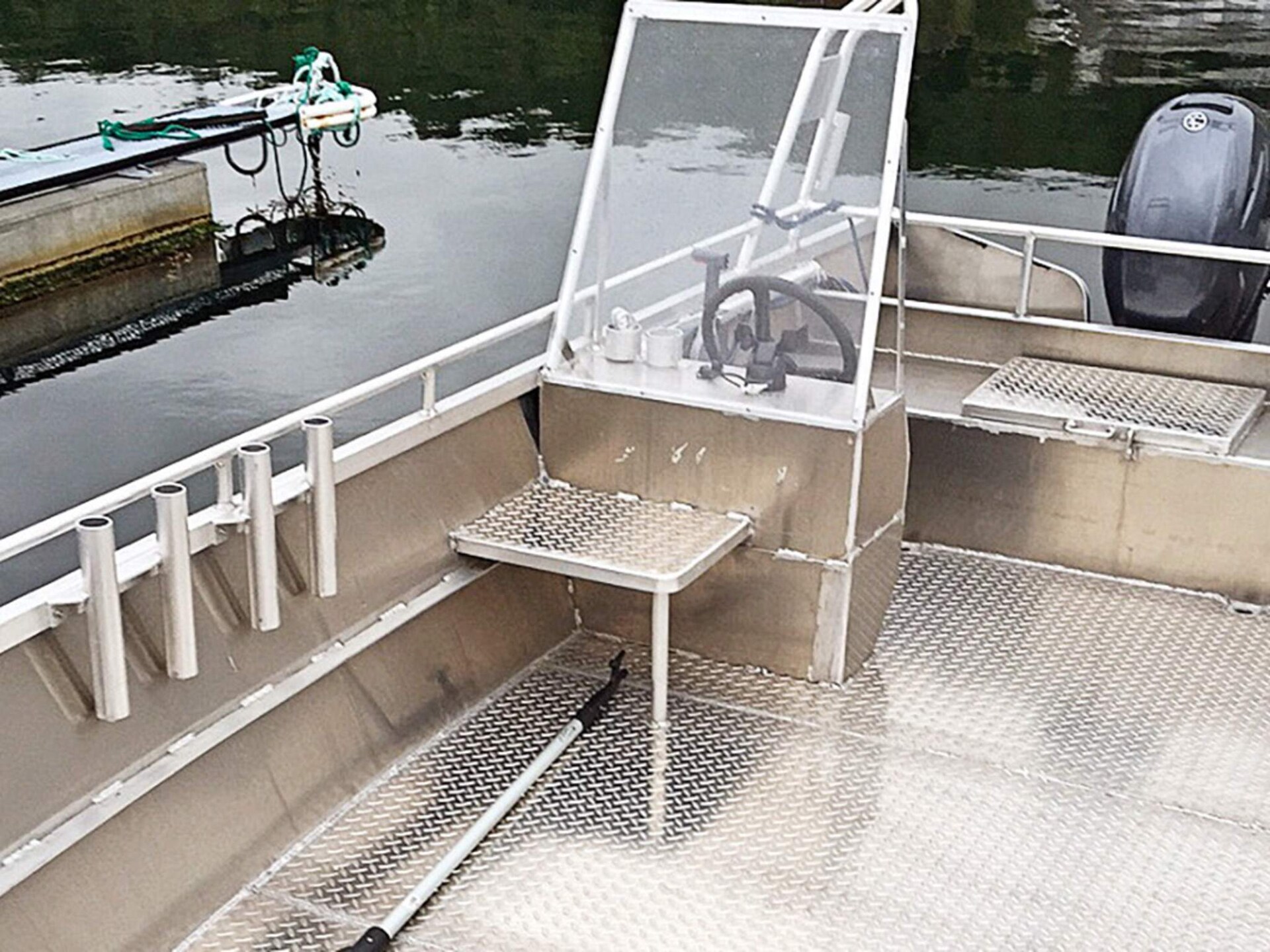 In het centrum van Eidsvåg: Ruim appartement direct aan de fjord - foto 75