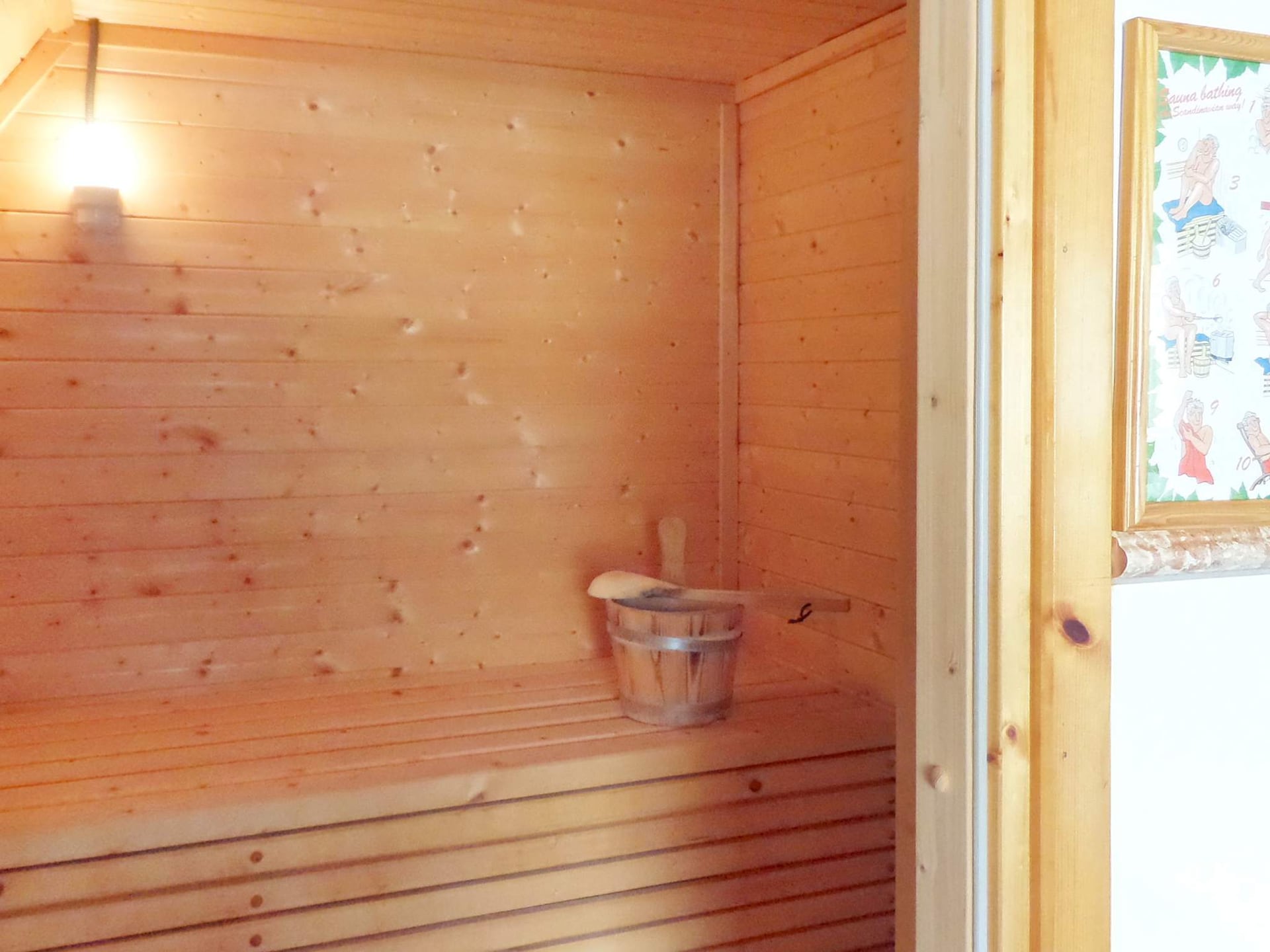 In het centrum van Eidsvåg: Ruim appartement direct aan de fjord - foto 37