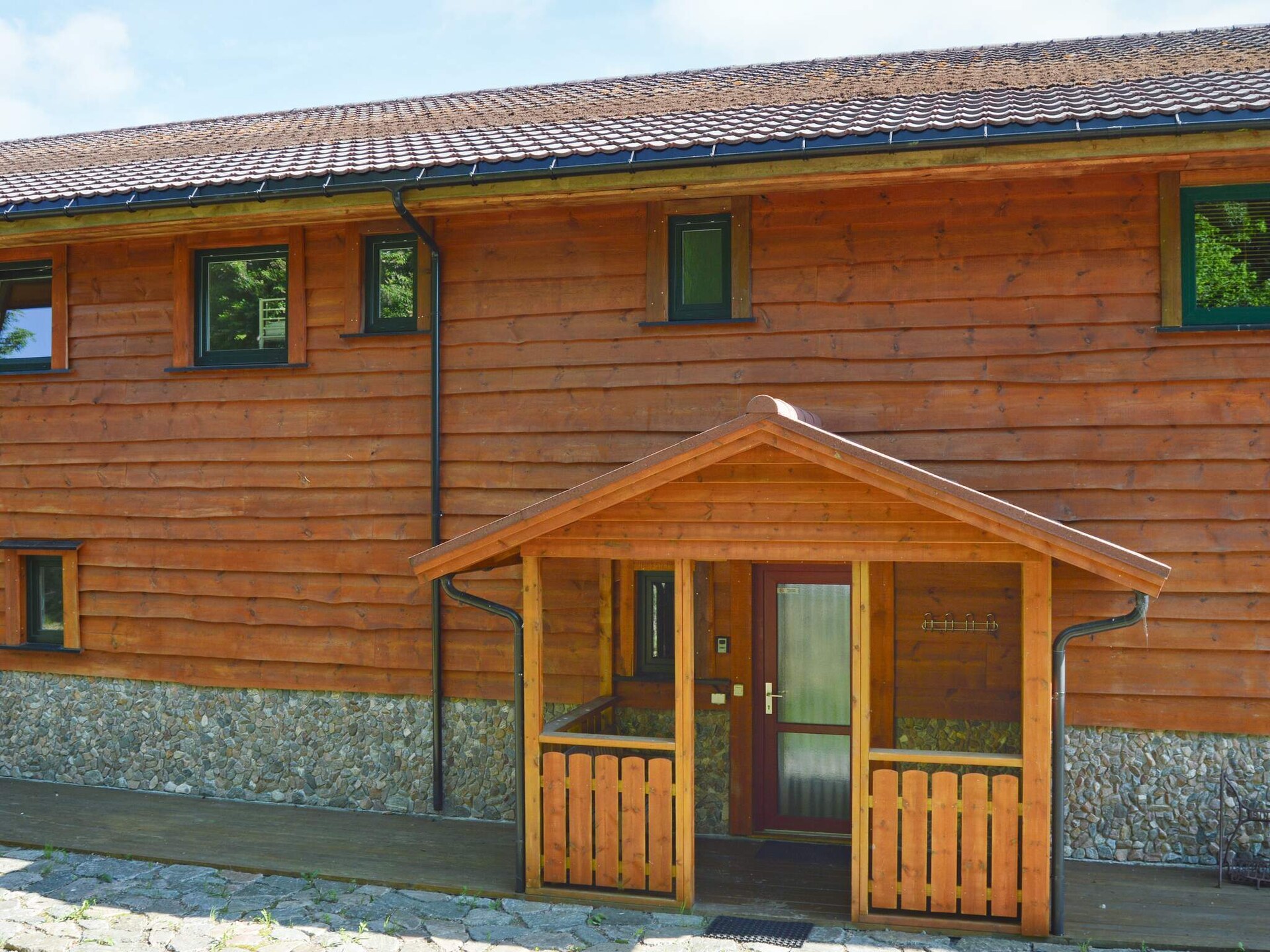 Licht appartement in Eidsvåg aan de fjord met gemeenschappelijk zwembad - foto 3