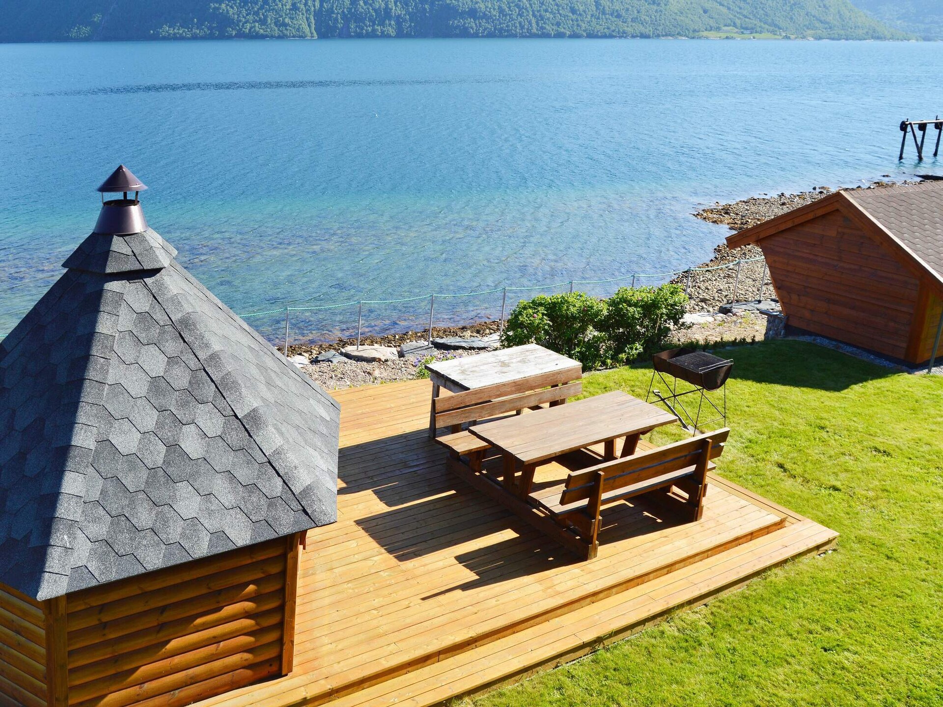 Licht appartement in Eidsvåg aan de fjord met gemeenschappelijk zwembad - foto 12