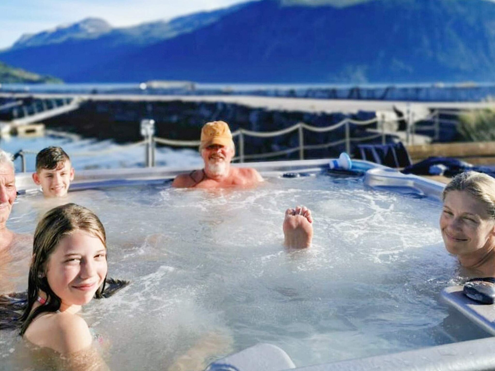 Licht appartement in Eidsvåg aan de fjord met gemeenschappelijk zwembad - foto 18