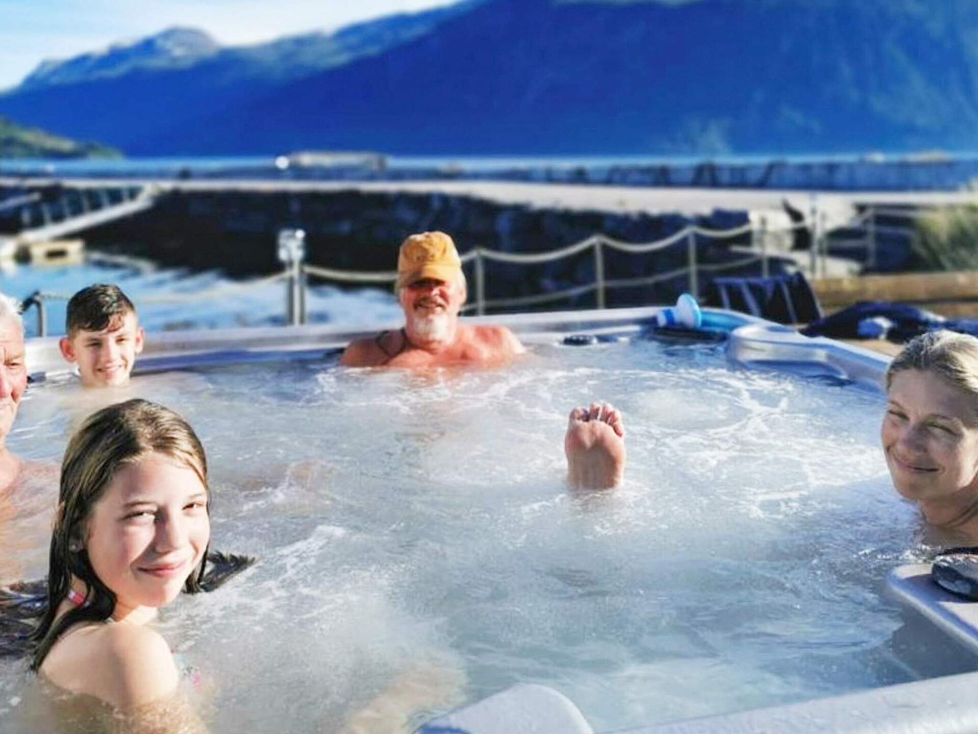 Rustiek fjordappartement met sauna, zwembad & boothaven in Eidsvåg - foto 14