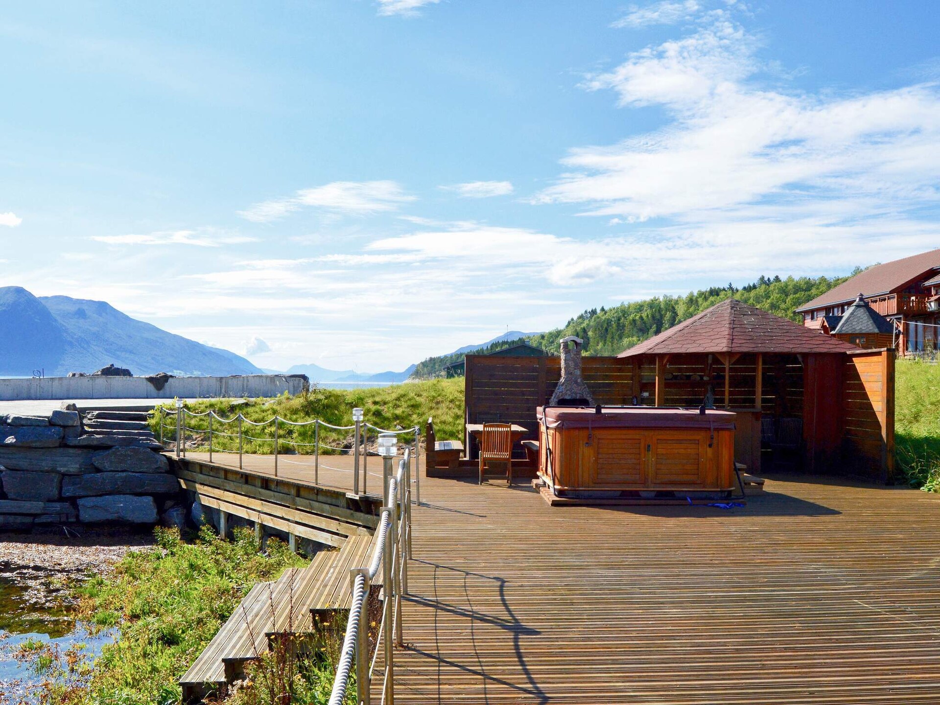 Rustiek fjordappartement met sauna, zwembad & boothaven in Eidsvåg - foto 17