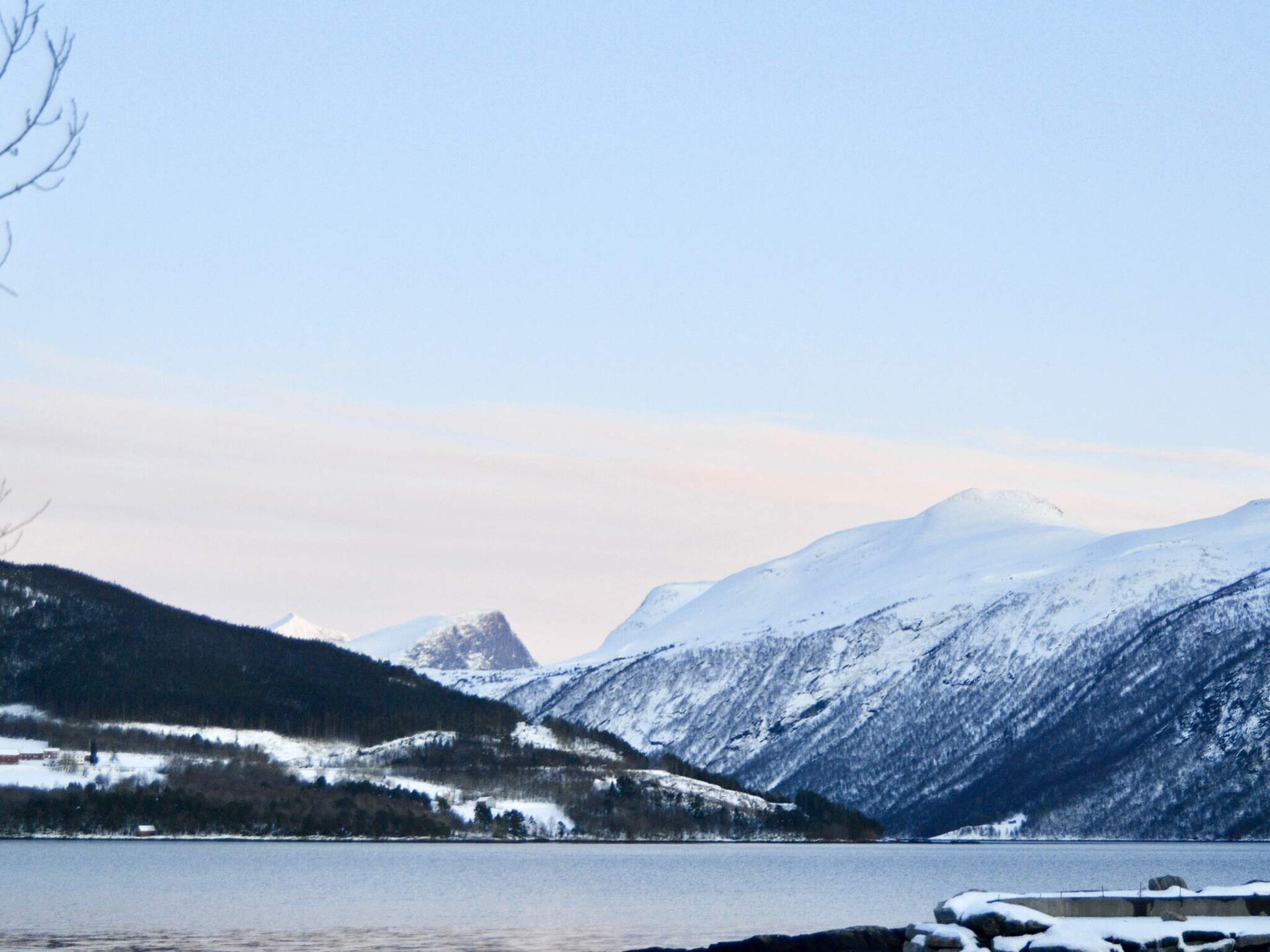 Rustiek fjordappartement met sauna, zwembad & boothaven in Eidsvåg - foto 44