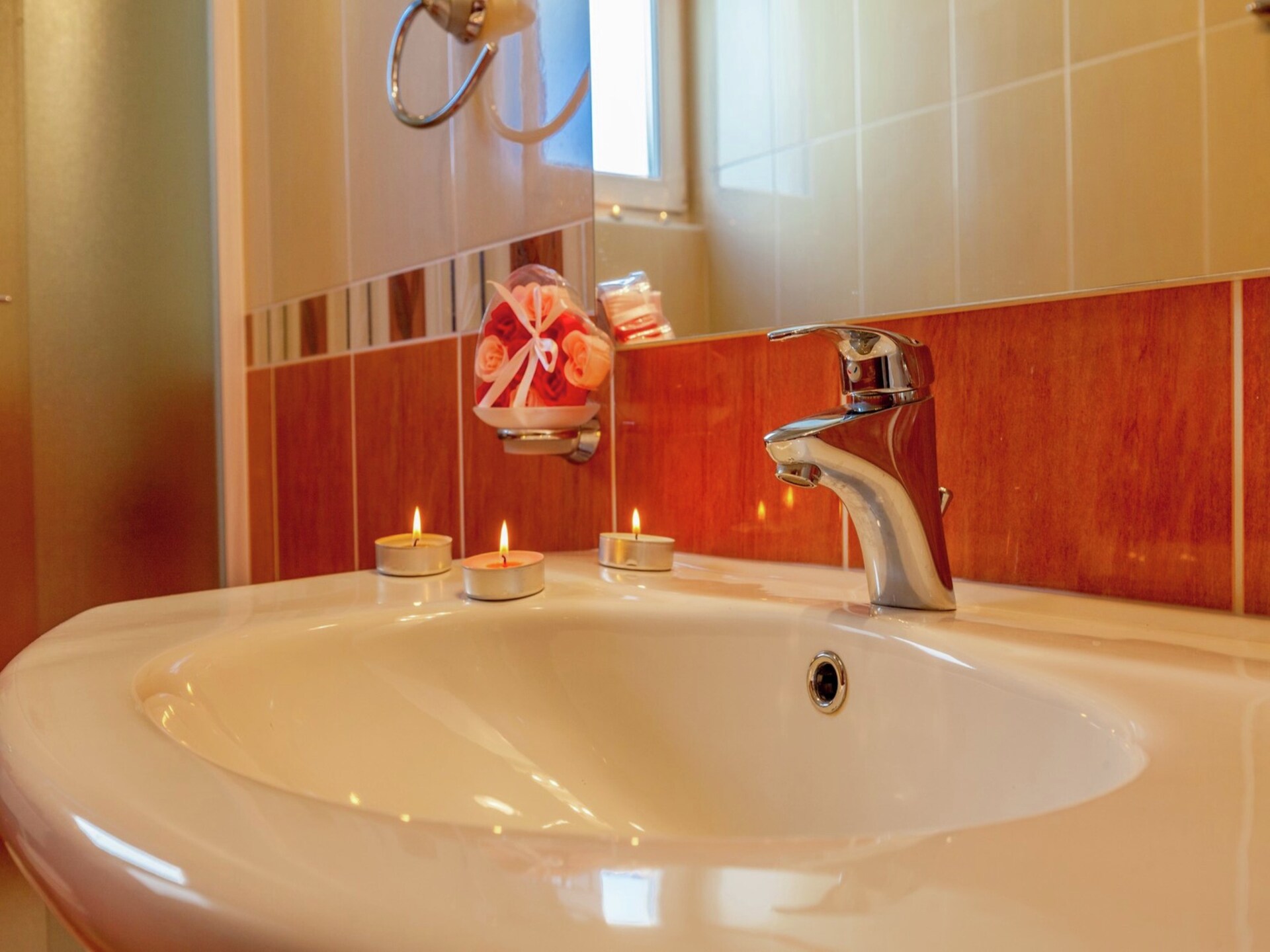 2-persoons appartement met privézwembad in Dramalj - foto 13