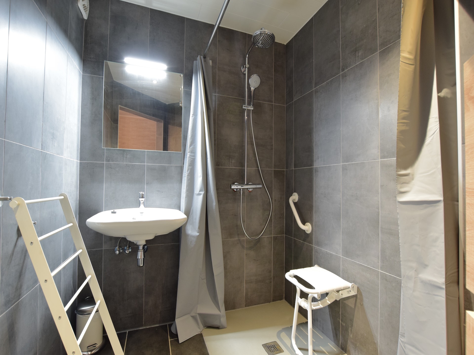 15-persoons wellness vakantiehuis met biljart in Noville - foto 24