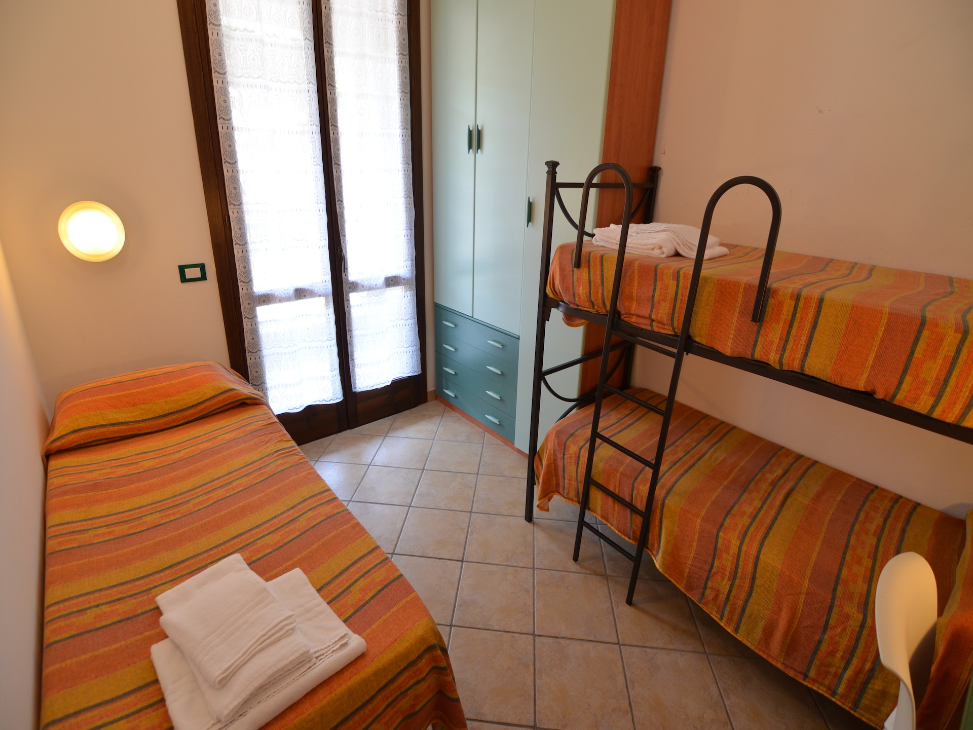 Modern appartement voor 5 personen in Lido di Spina - foto 9
