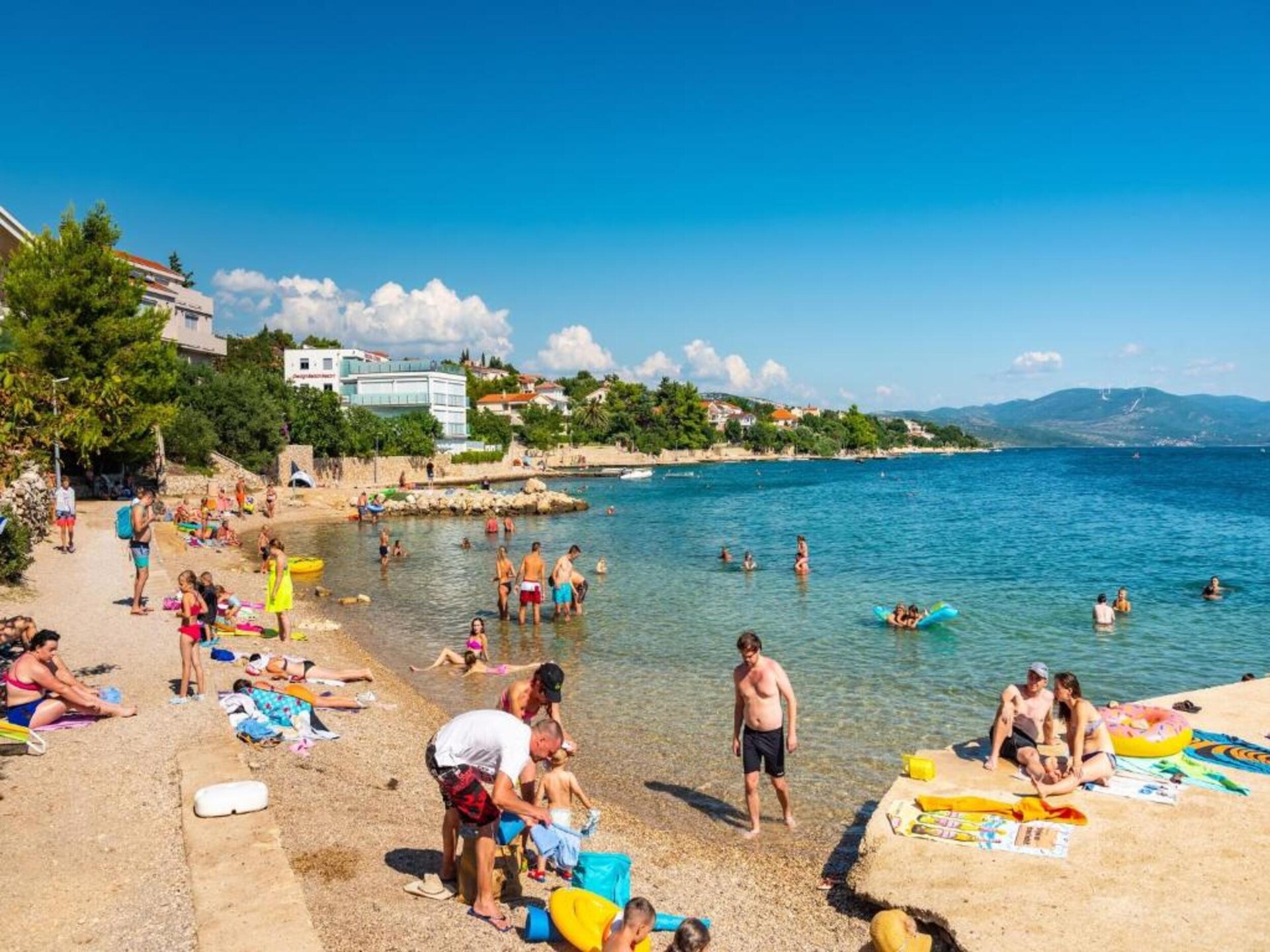 Vrijstaand vakantiehuis met zwembad op 200m van de Adriatische Zee in Maslenica - foto 35