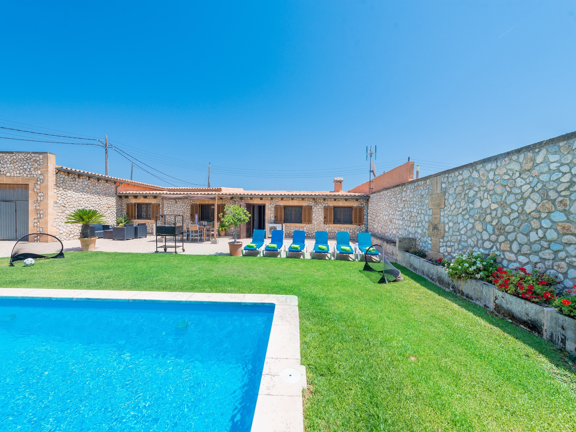 Privézwembad en rust in Villa Sestados, Sa Pobla - foto 3