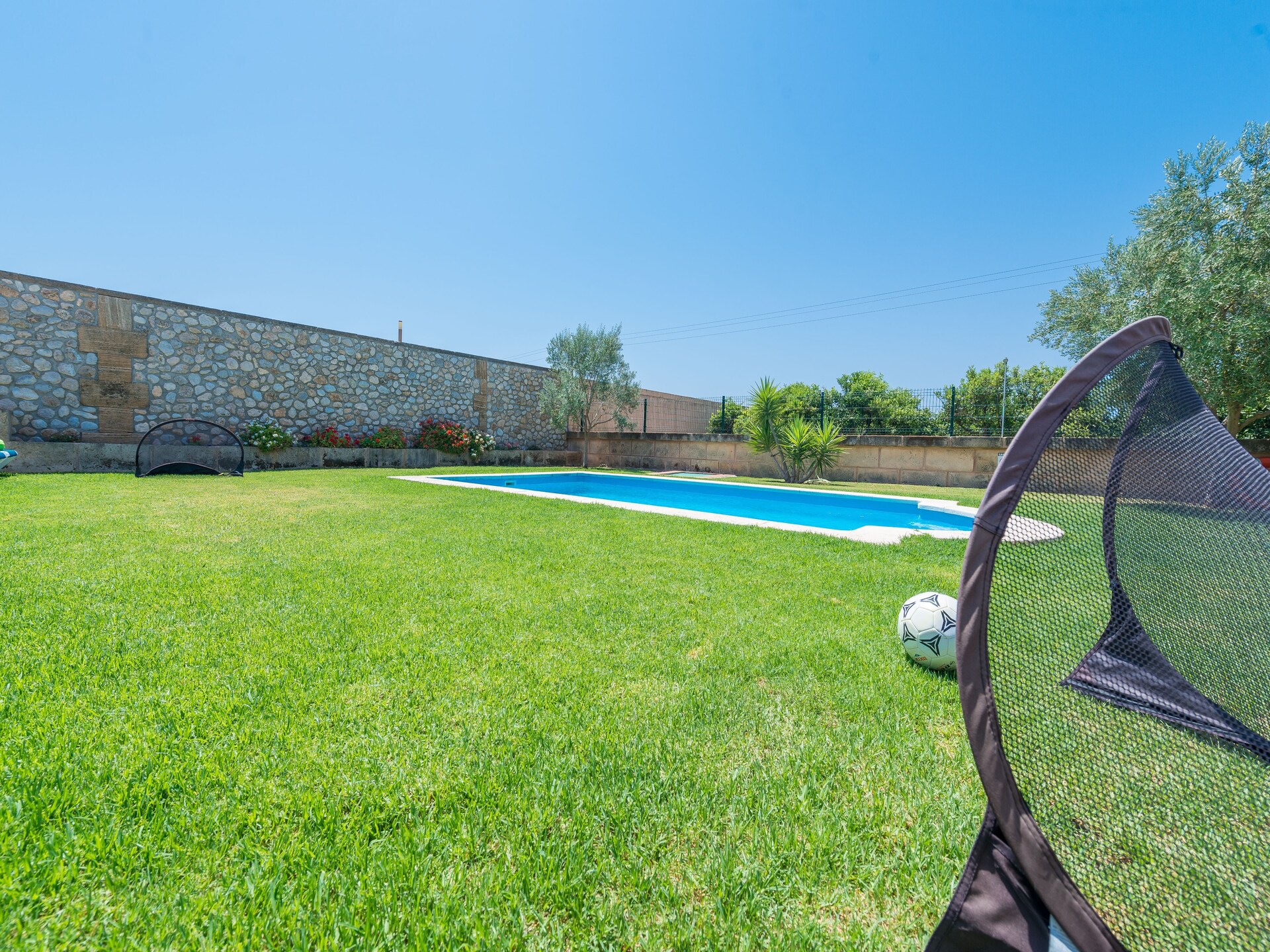 Privézwembad en rust in Villa Sestados, Sa Pobla - foto 29