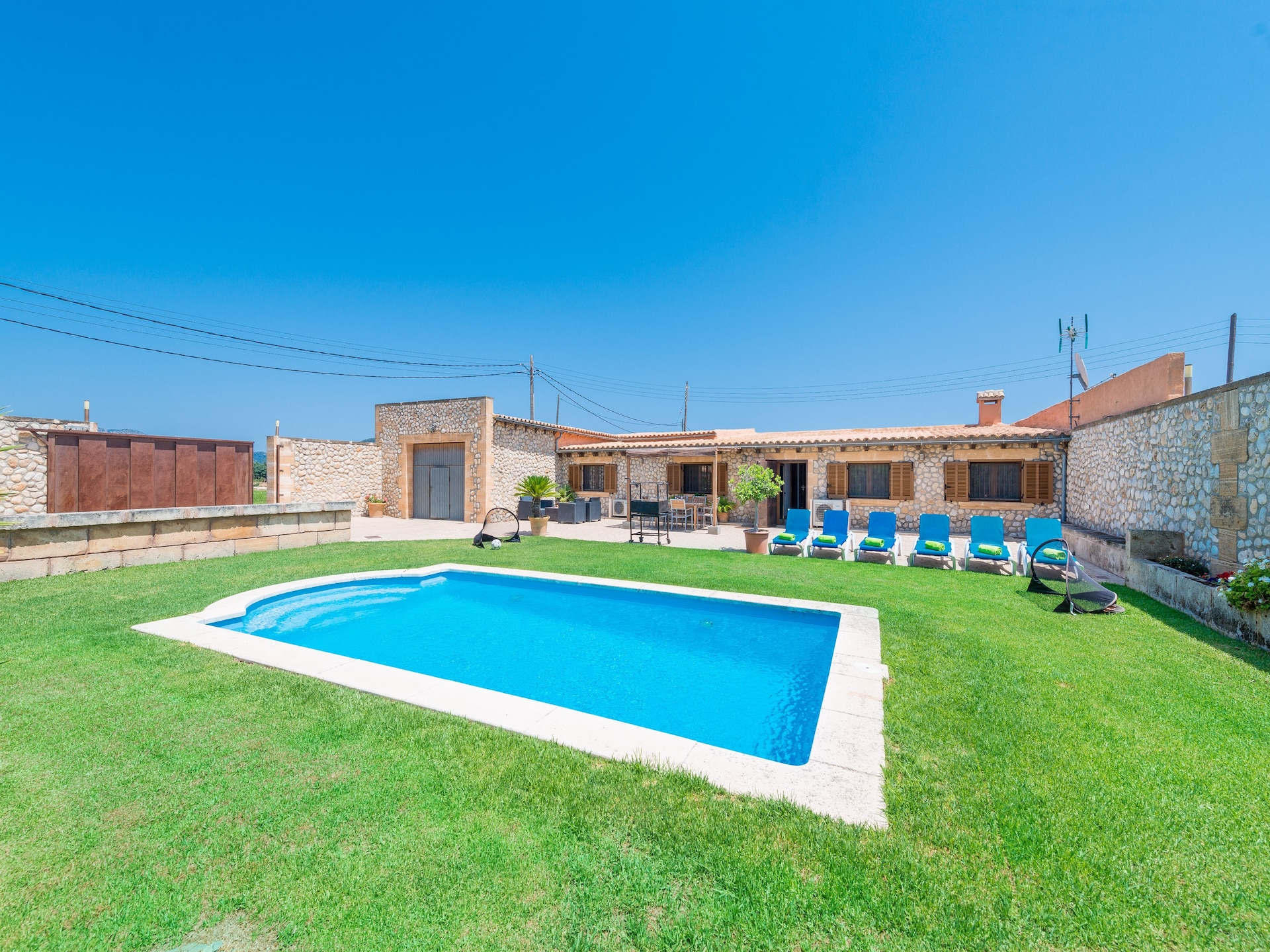 Privézwembad en rust in Villa Sestados, Sa Pobla - foto 8