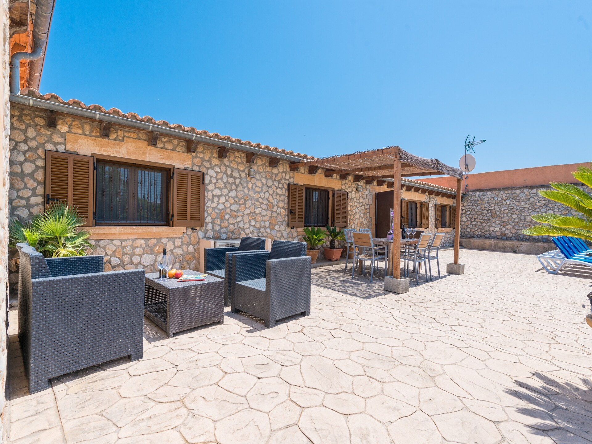 Privézwembad en rust in Villa Sestados, Sa Pobla - foto 25