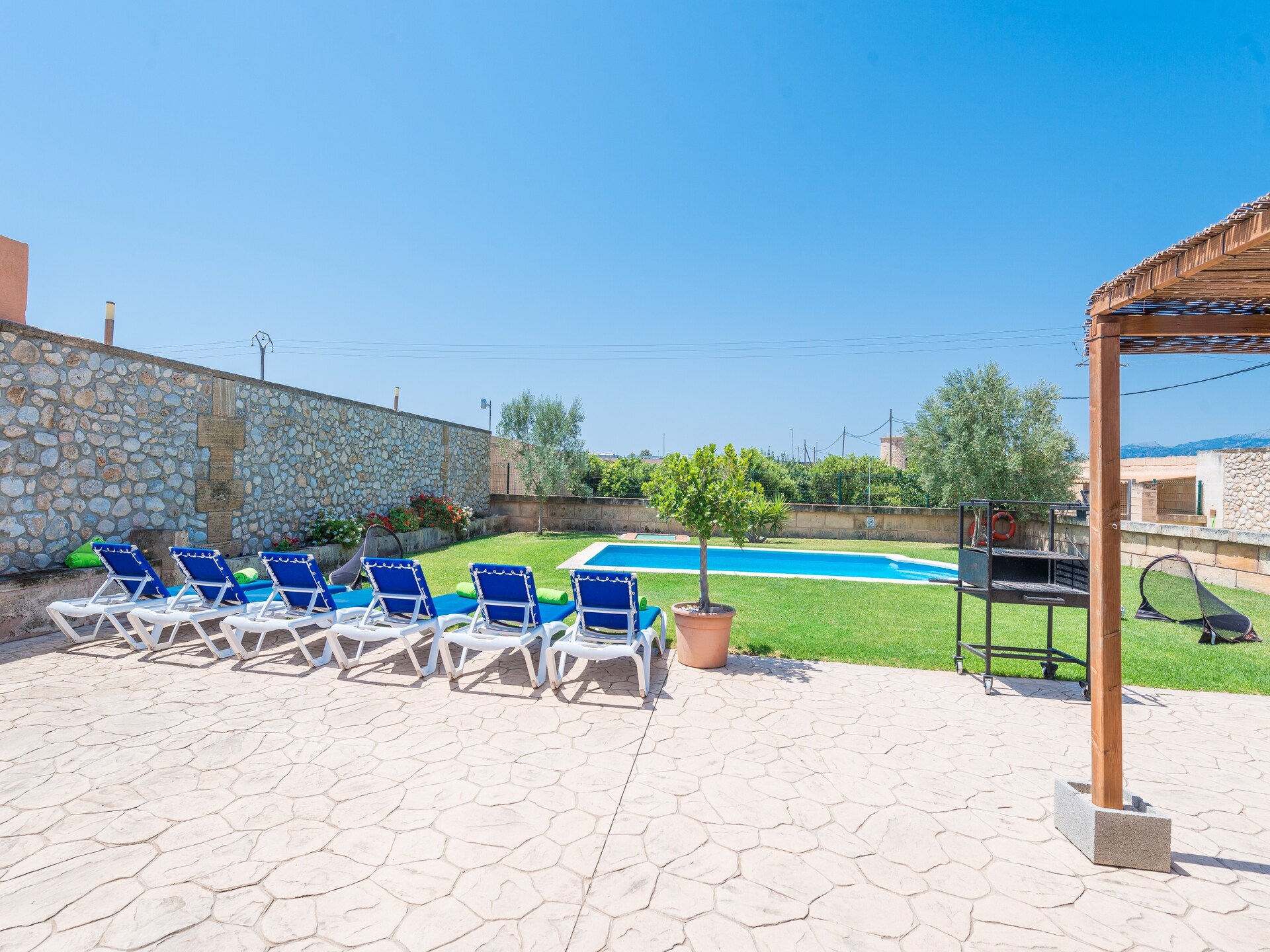 Privézwembad en rust in Villa Sestados, Sa Pobla - foto 26