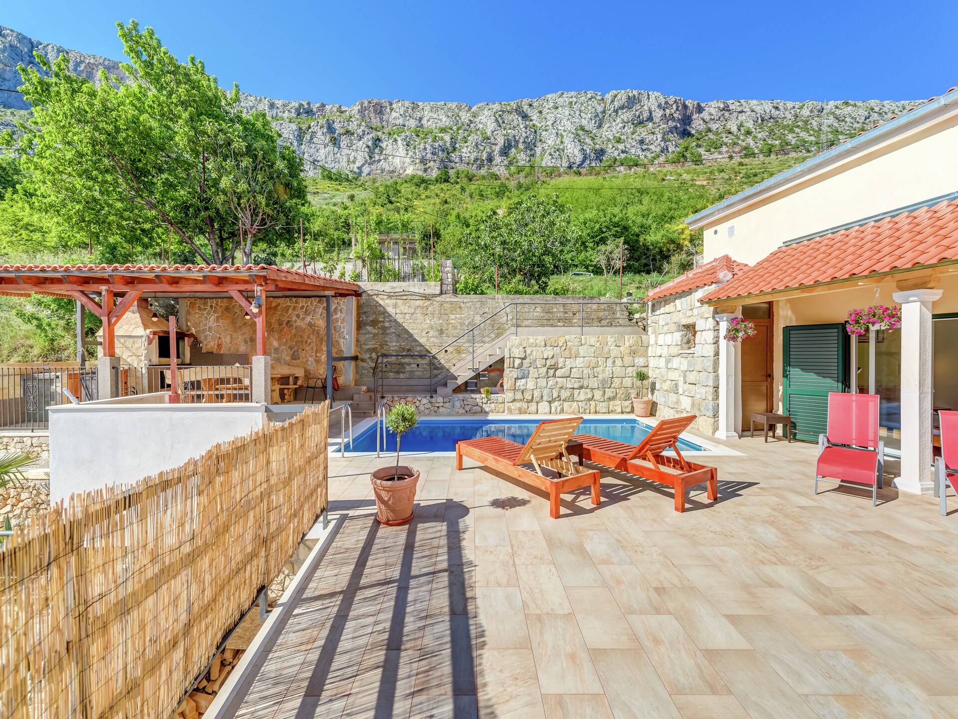 Ruime villa met privézwembad en tuin voor 9 personen nabij Split - foto 8