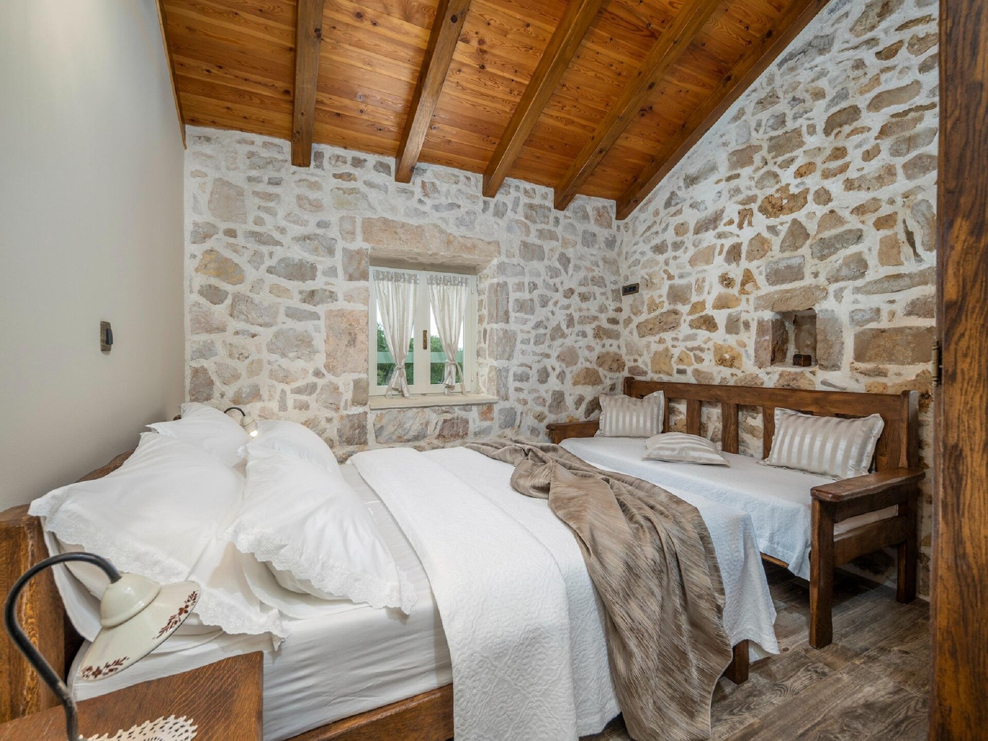 8-persoons villa met privézwembad in Posedarje - foto 24