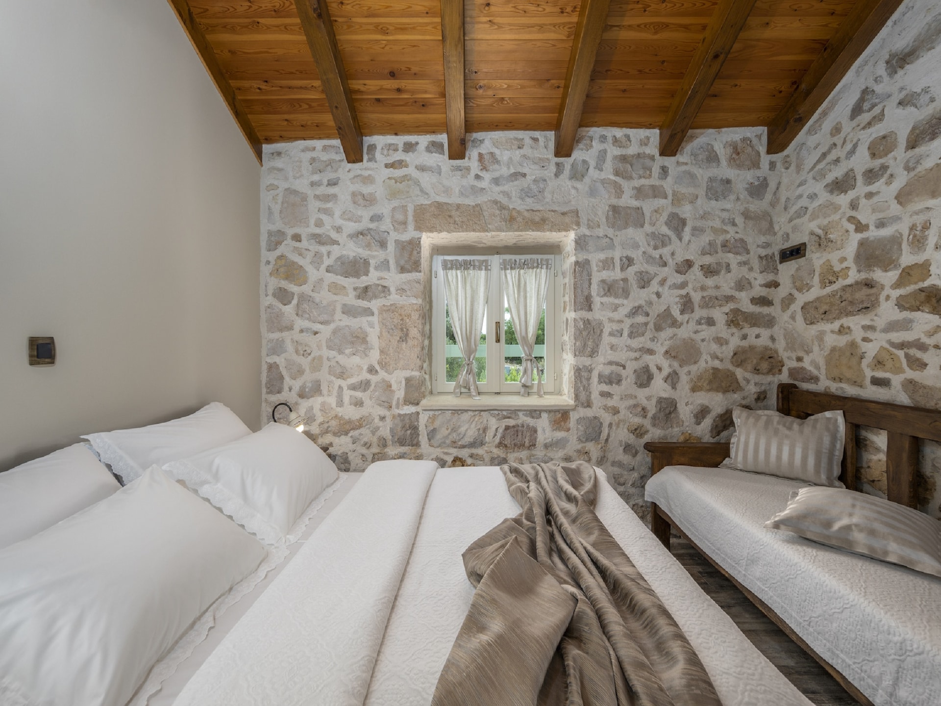 8-persoons villa met privézwembad in Posedarje - foto 25