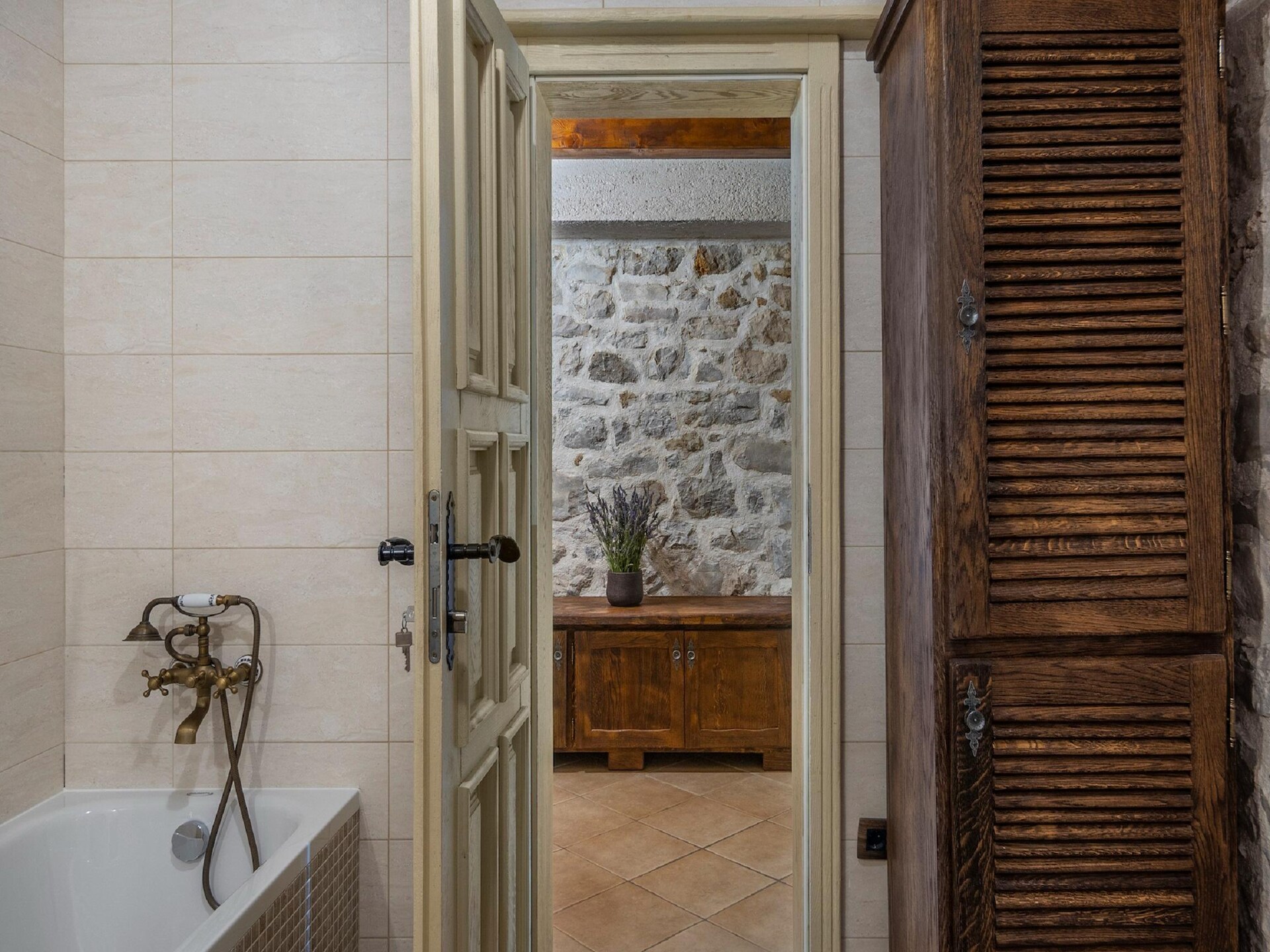 8-persoons villa met privézwembad in Posedarje - foto 29