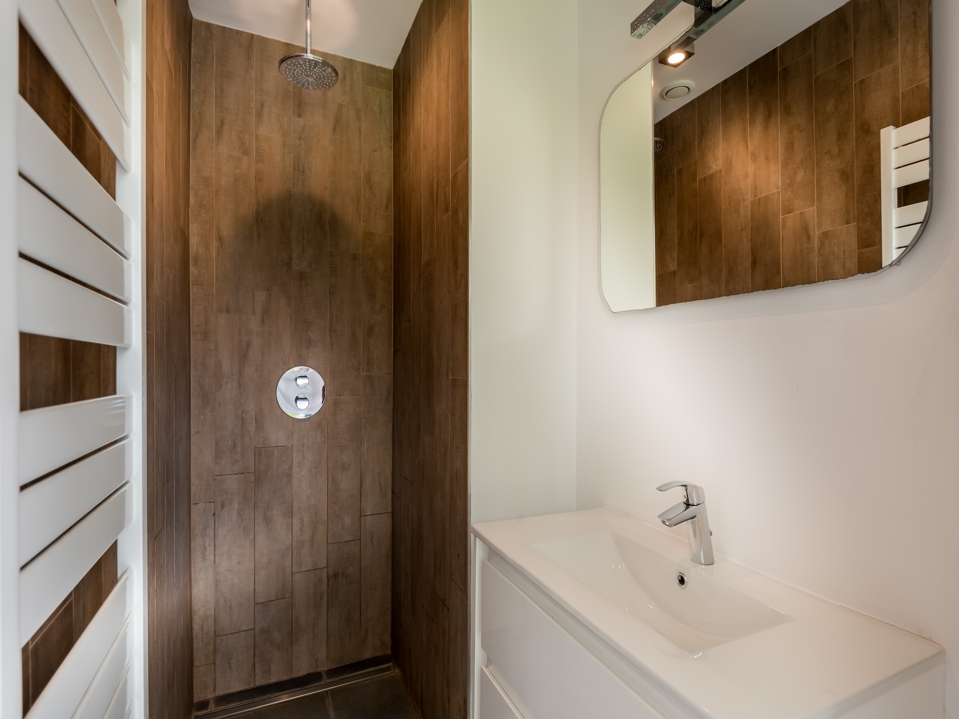 Moderne villa met binnenzwembad en sauna aan de rand van Noiseux - foto 25