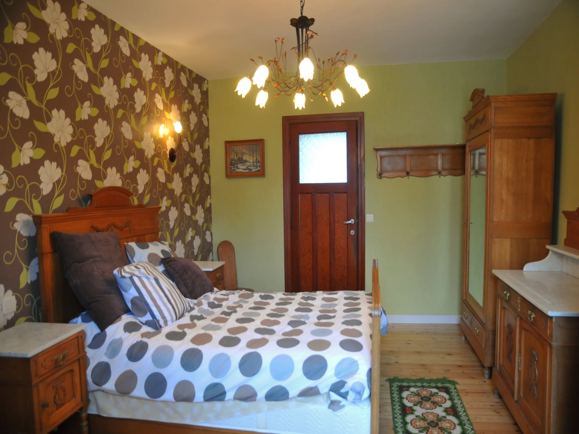 In het centrum van Bastogne: 8-persoons vakantiehuis Stone Lodge - foto 11