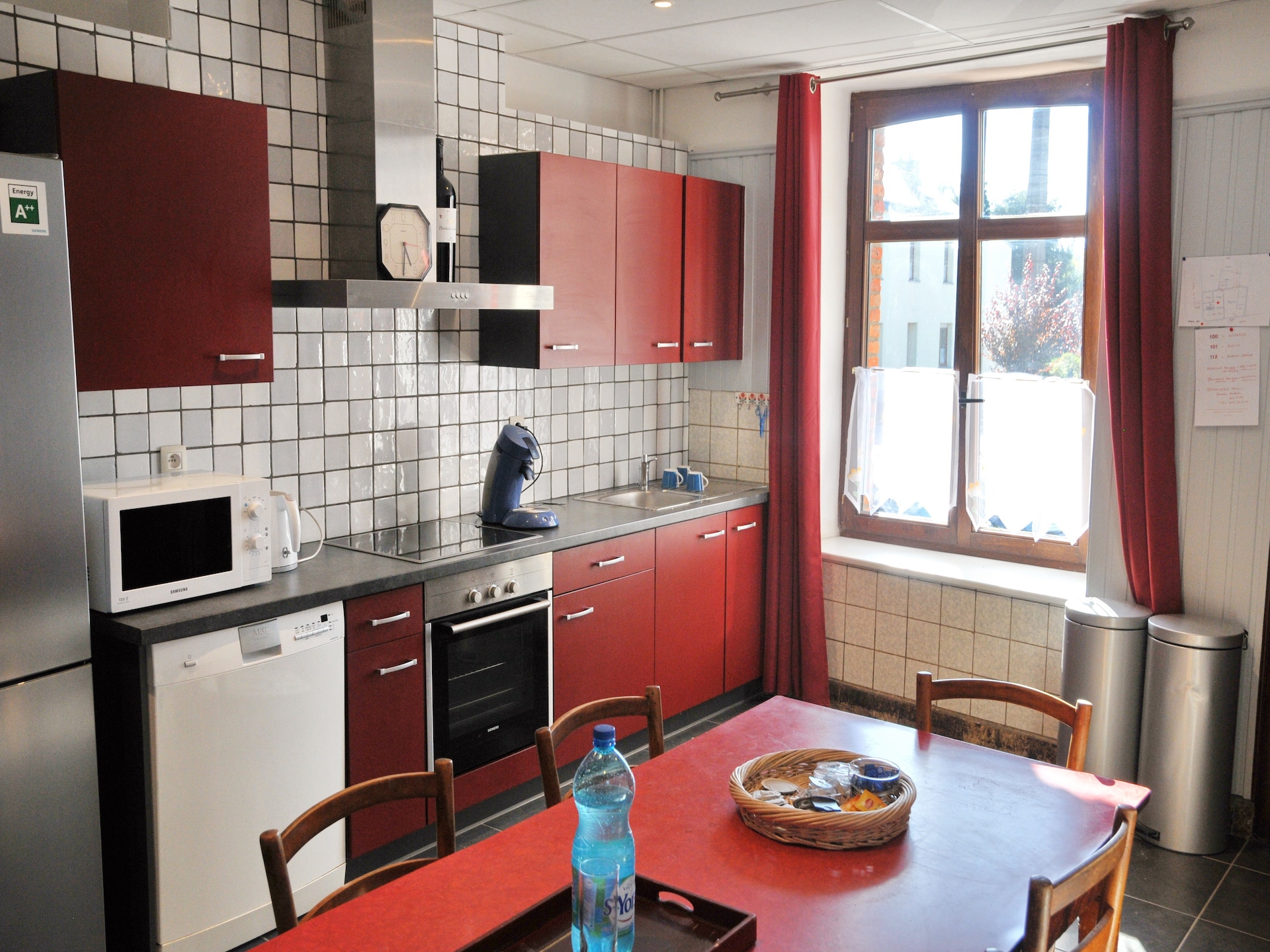 In het centrum van Bastogne: 8-persoons vakantiehuis Stone Lodge - foto 8