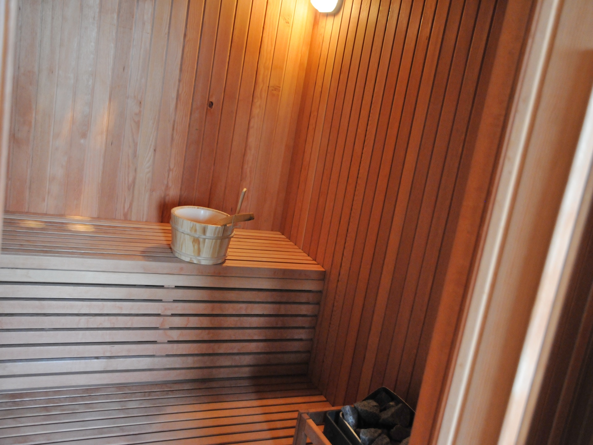 In het centrum van Bastogne: 8-persoons vakantiehuis Stone Lodge - foto 25