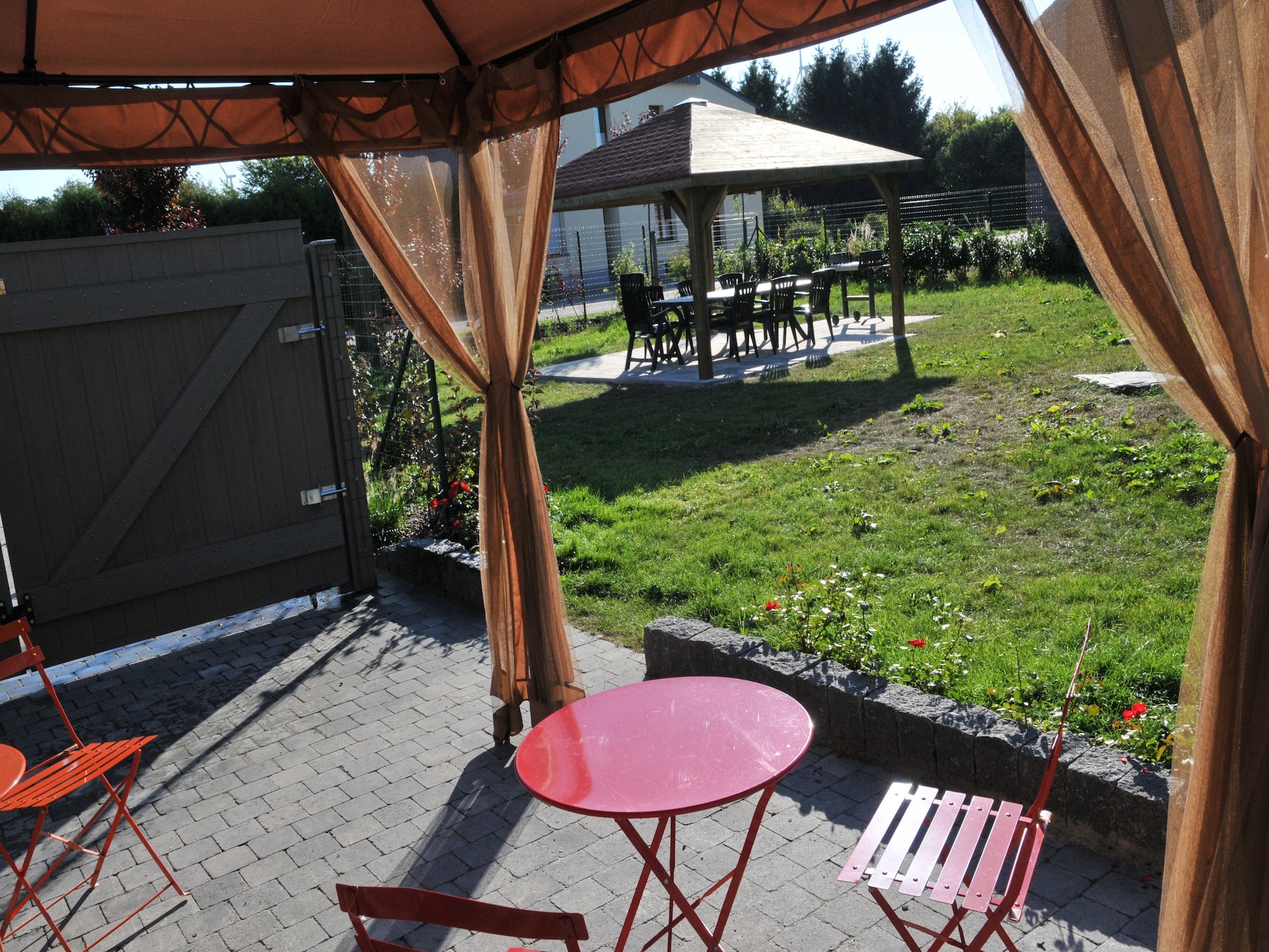 In het centrum van Bastogne: 8-persoons vakantiehuis Stone Lodge - foto 3