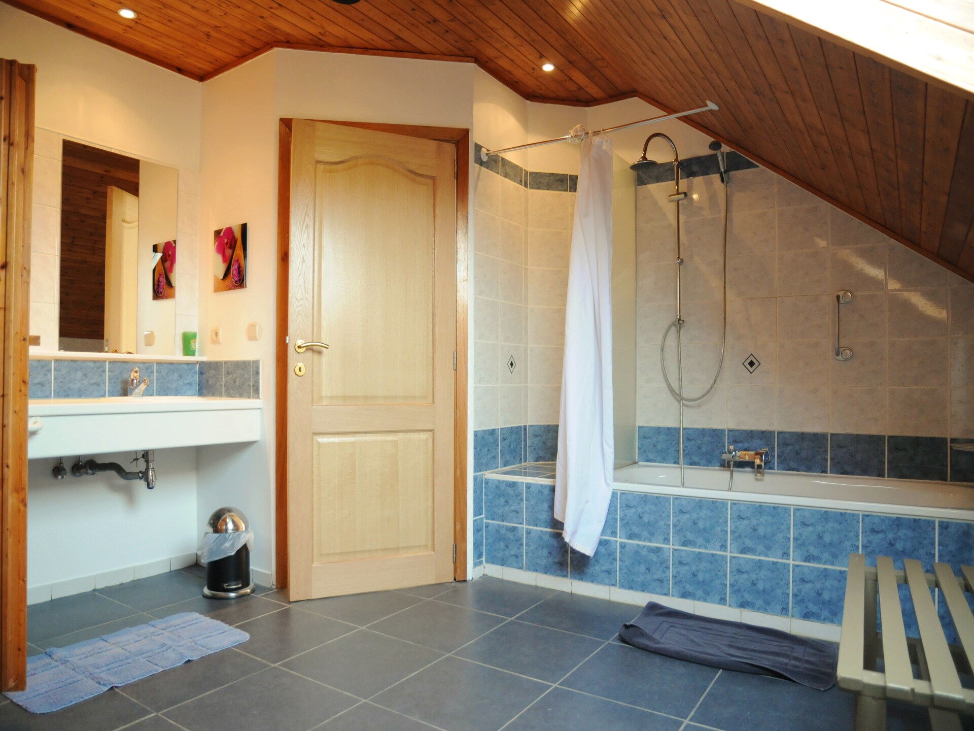 Vrijstaand vakantiehuis voor 11 personen met privézwembad en sauna in Somme-Leuze - foto 17