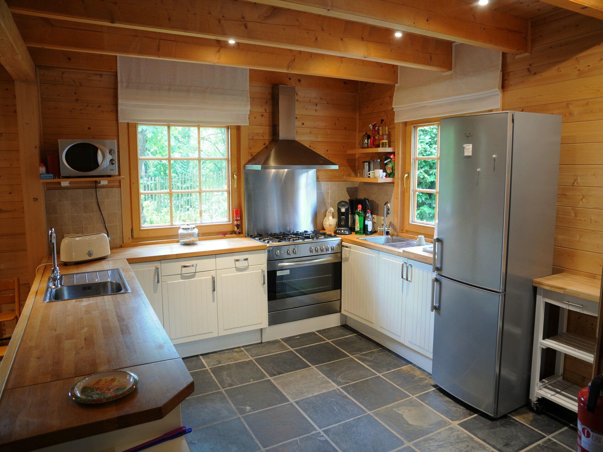 12-persoons chalet met houtkachel en speeltuin in Bomal-Sur-Ourthe - foto 10